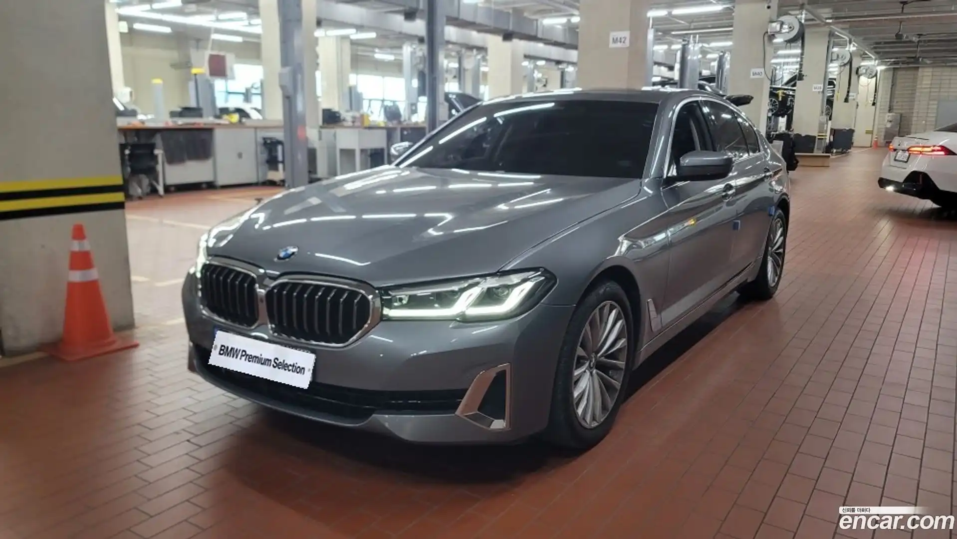 5-Series BMW 2023.2-OUTER-001