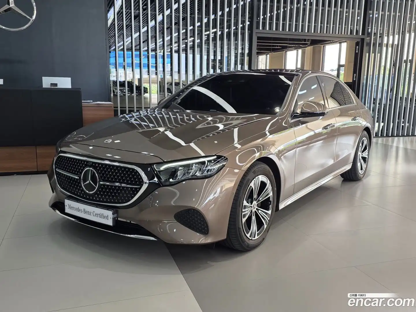E-Class Mercedes-Benz 2025.4-OUTER-001