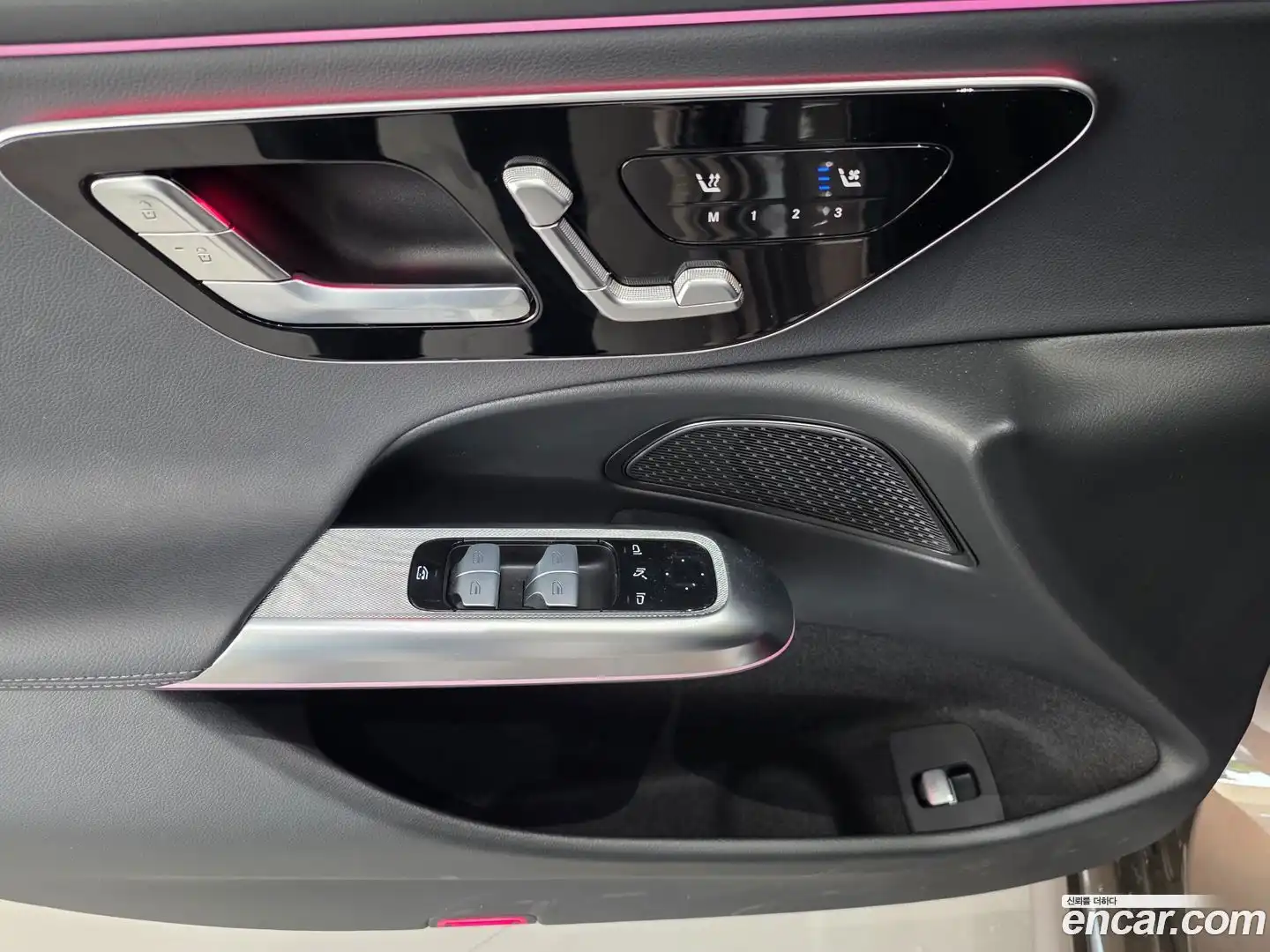 E-Class Mercedes-Benz 2025.4-OPTION-016