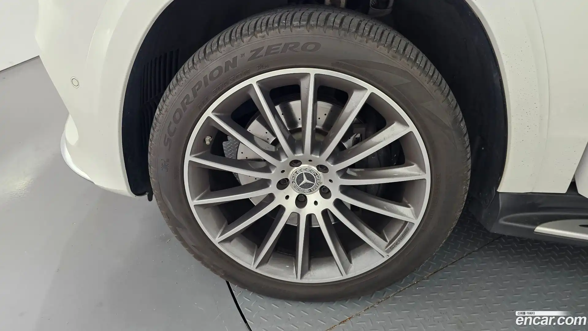 GLS-Class Mercedes-Benz 2017.9-OUTER-005