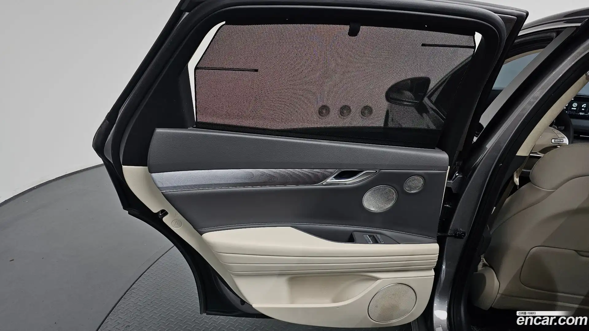 G80 Genesis 2021.3-INNER-035