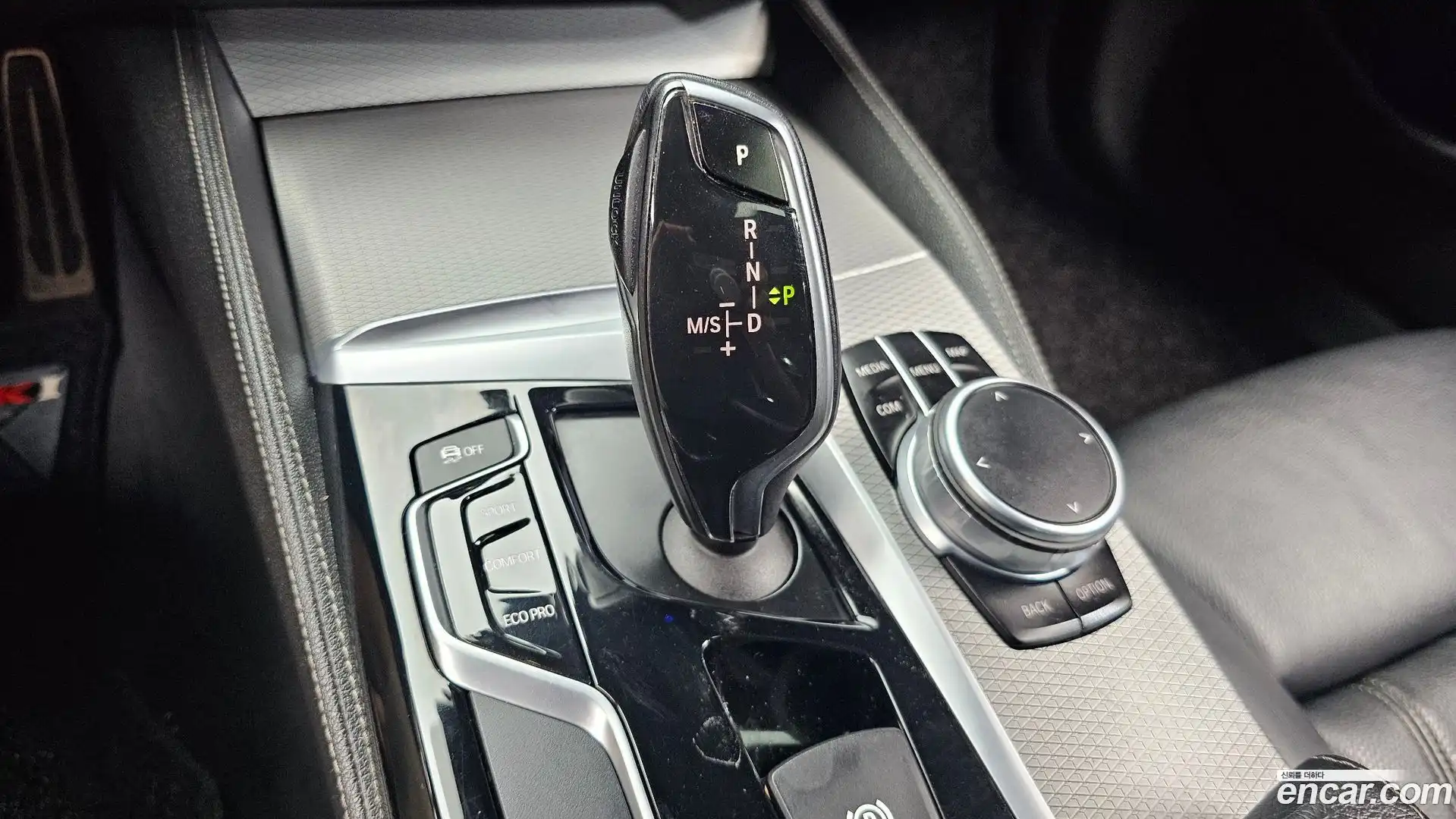 5-Series BMW 2017.11-INNER-009
