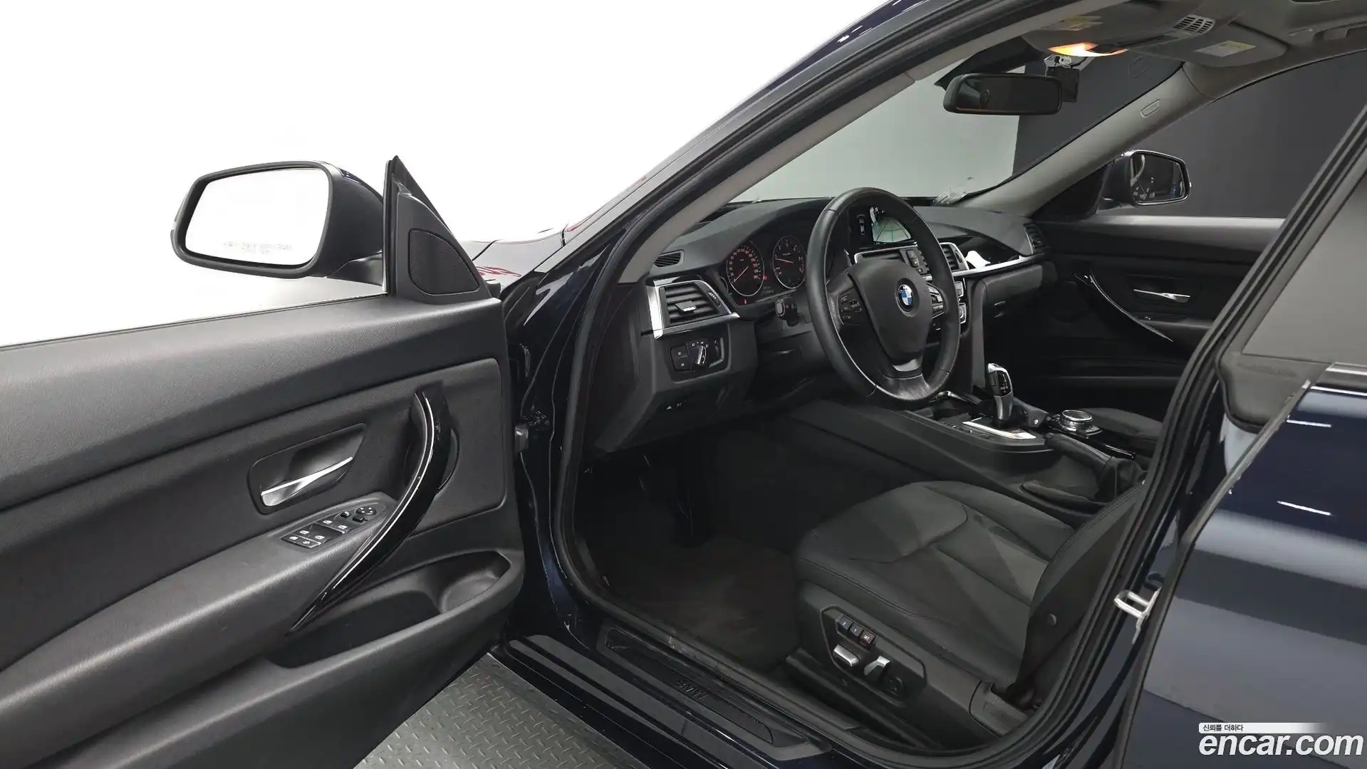 Gran Turismo BMW 2017.11-INNER-010