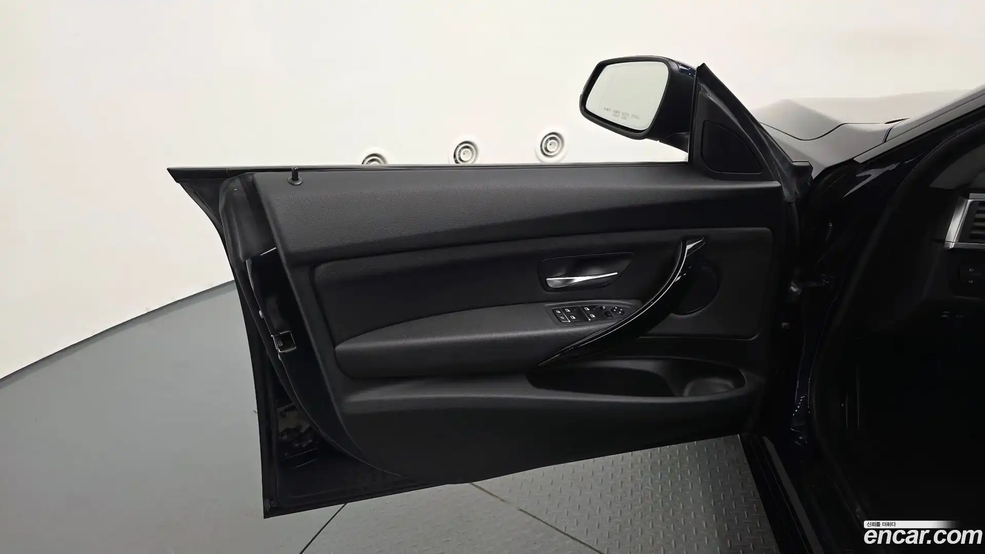 Gran Turismo BMW 2017.11-INNER-034