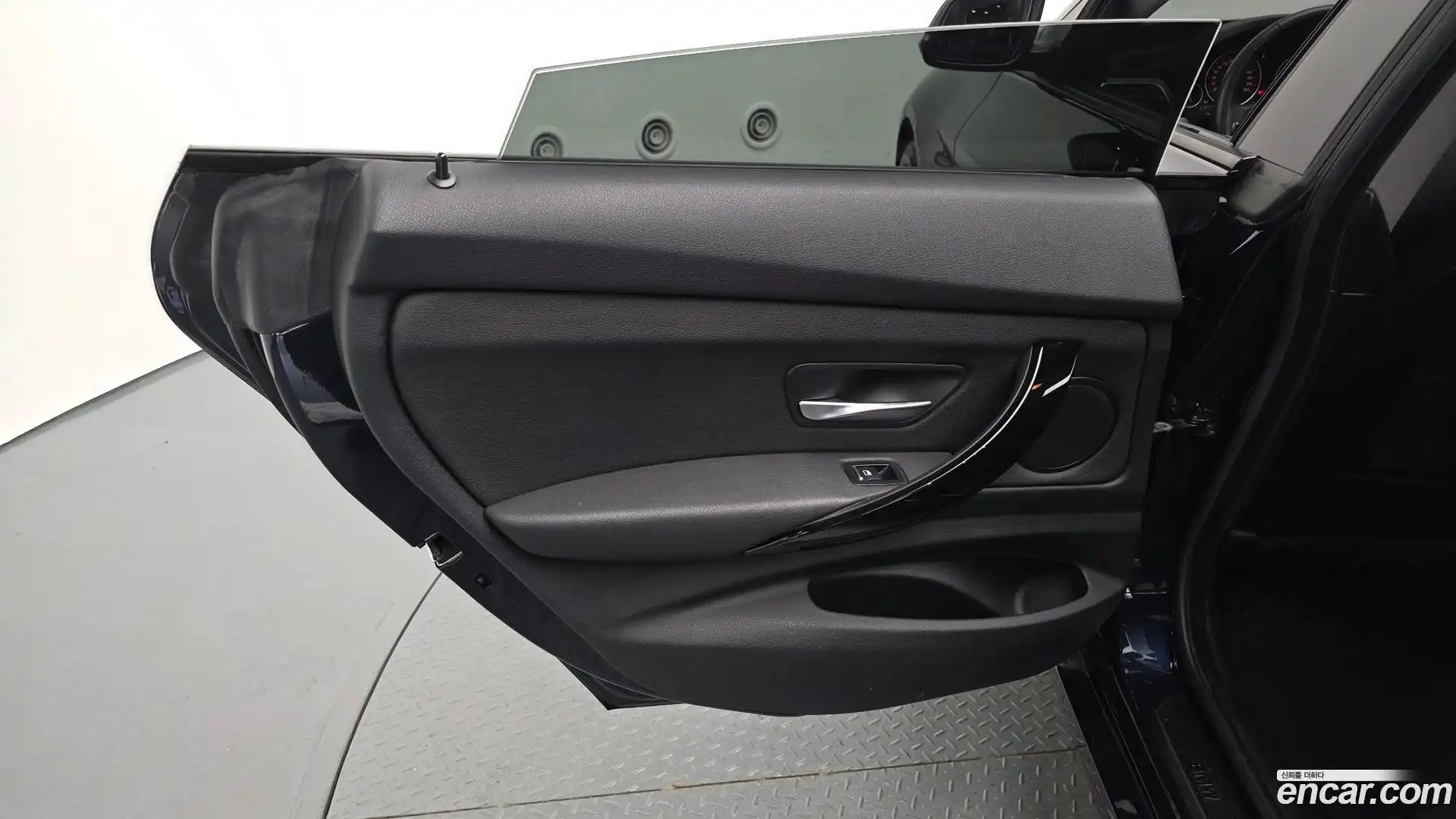 Gran Turismo BMW 2017.11-INNER-035