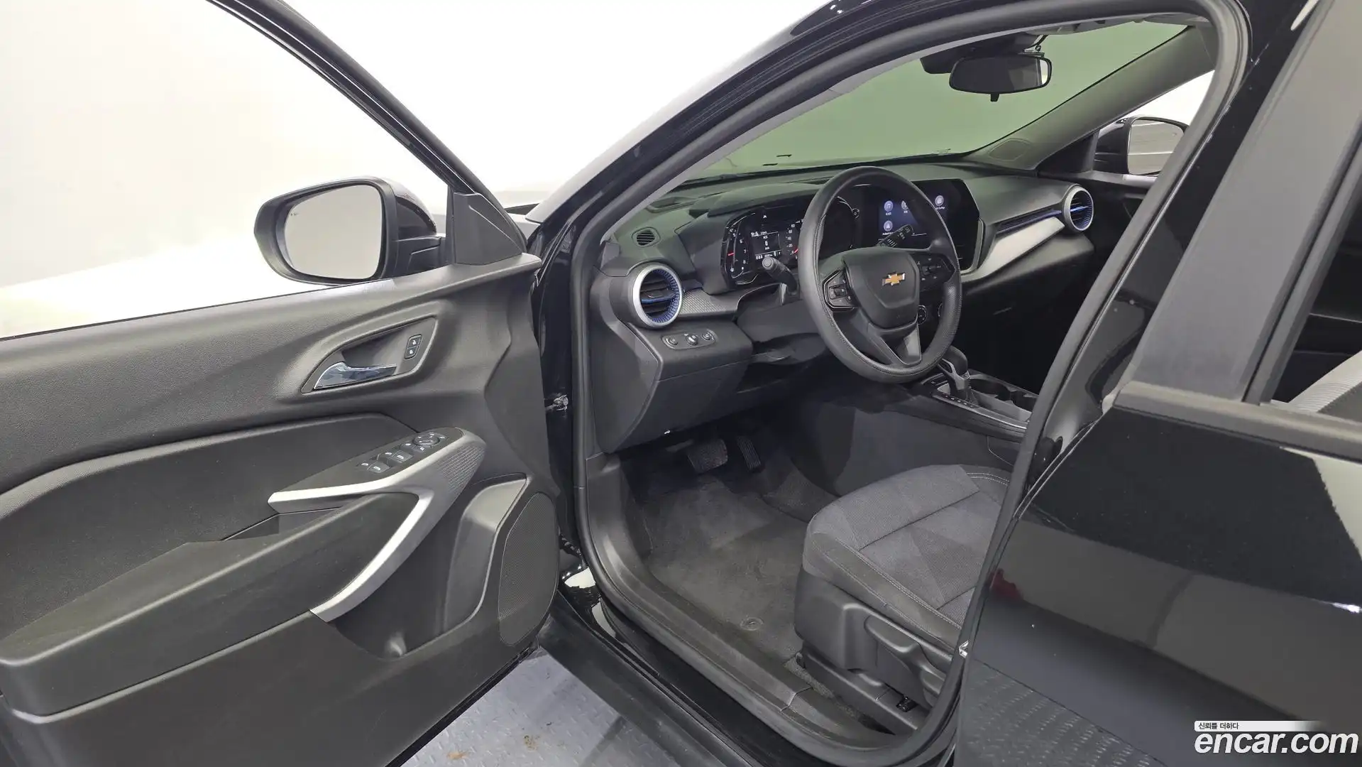 Trax Chevrolet 2023.4-INNER-010