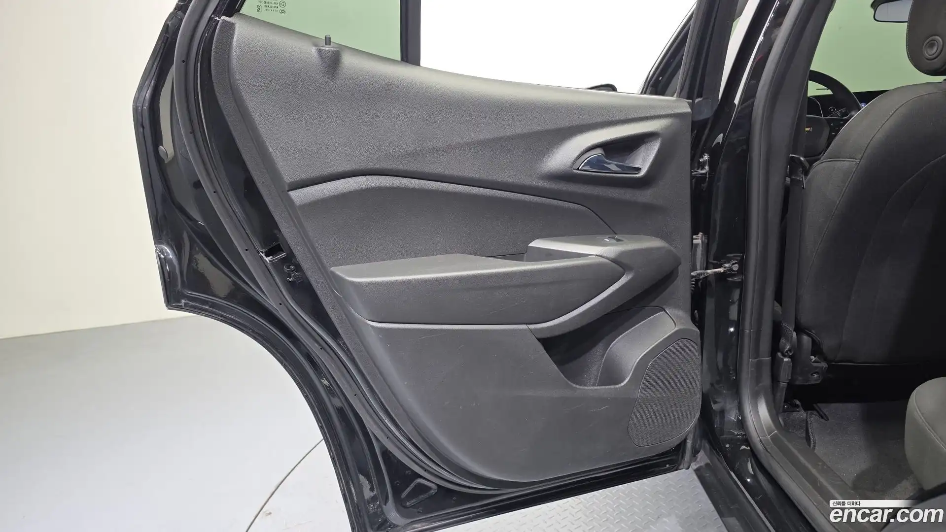 Trax Chevrolet 2023.4-INNER-035