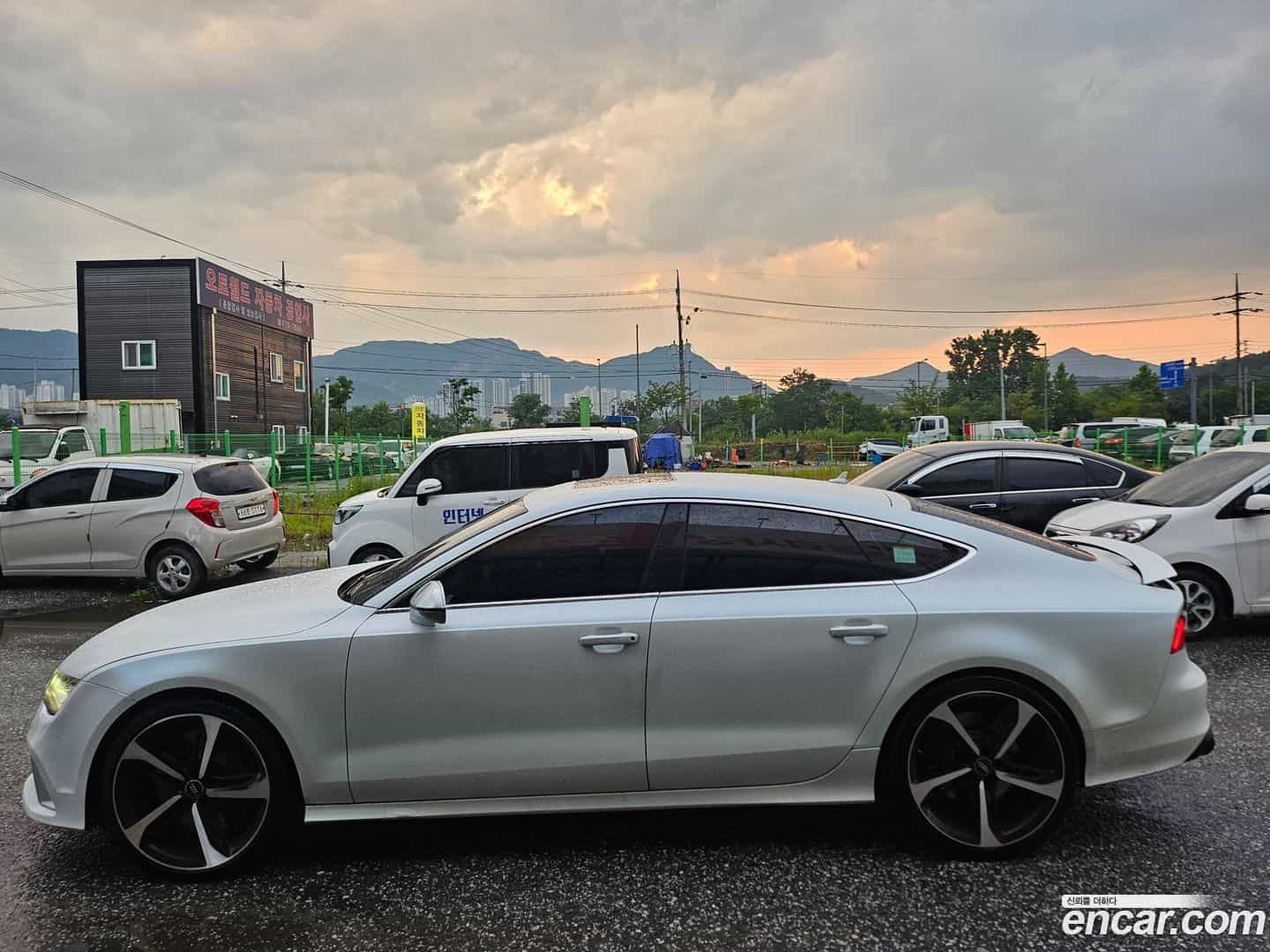 S7 Audi 2012.10-OUTER-004