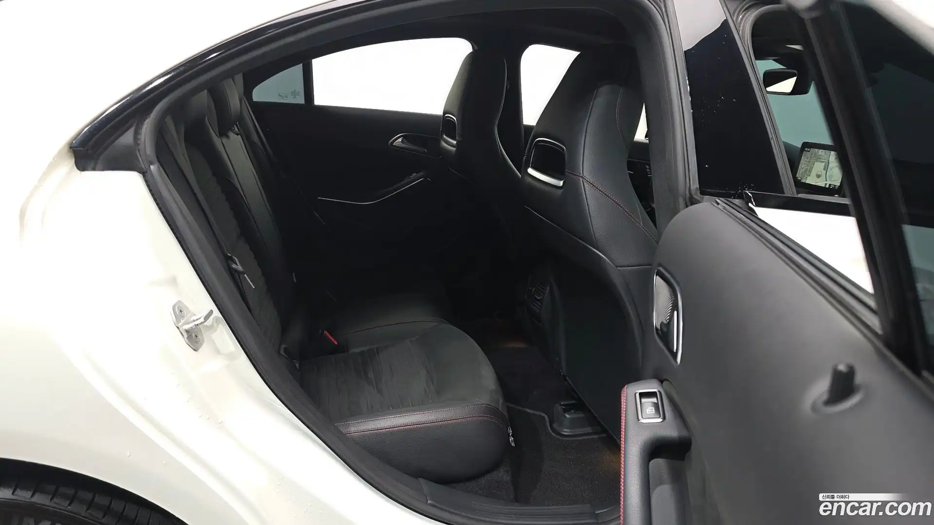 CLA-Class Mercedes-Benz 2017.5-OPTION-016