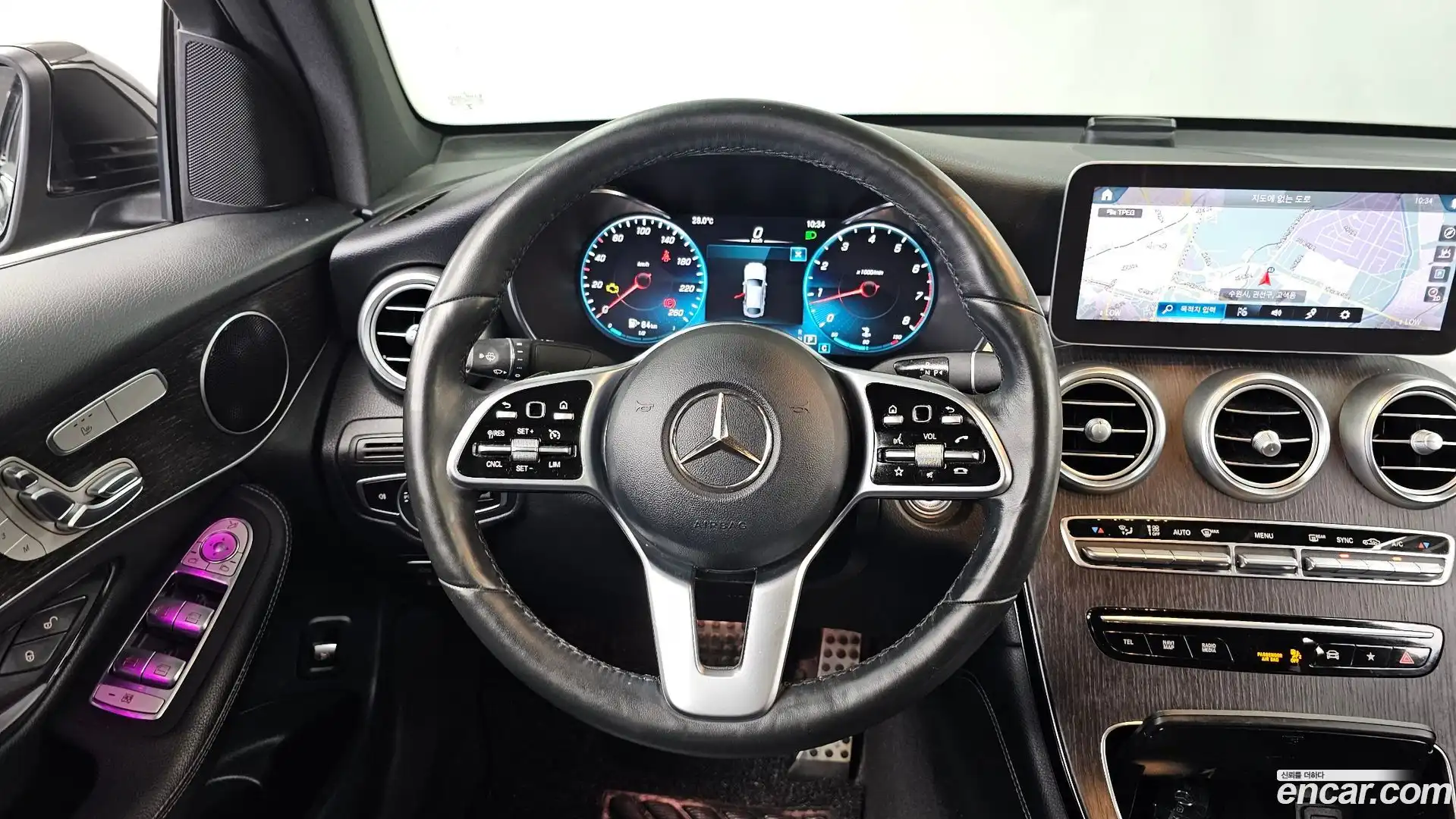 GLC-Class Mercedes-Benz 2020.1-OPTION-017