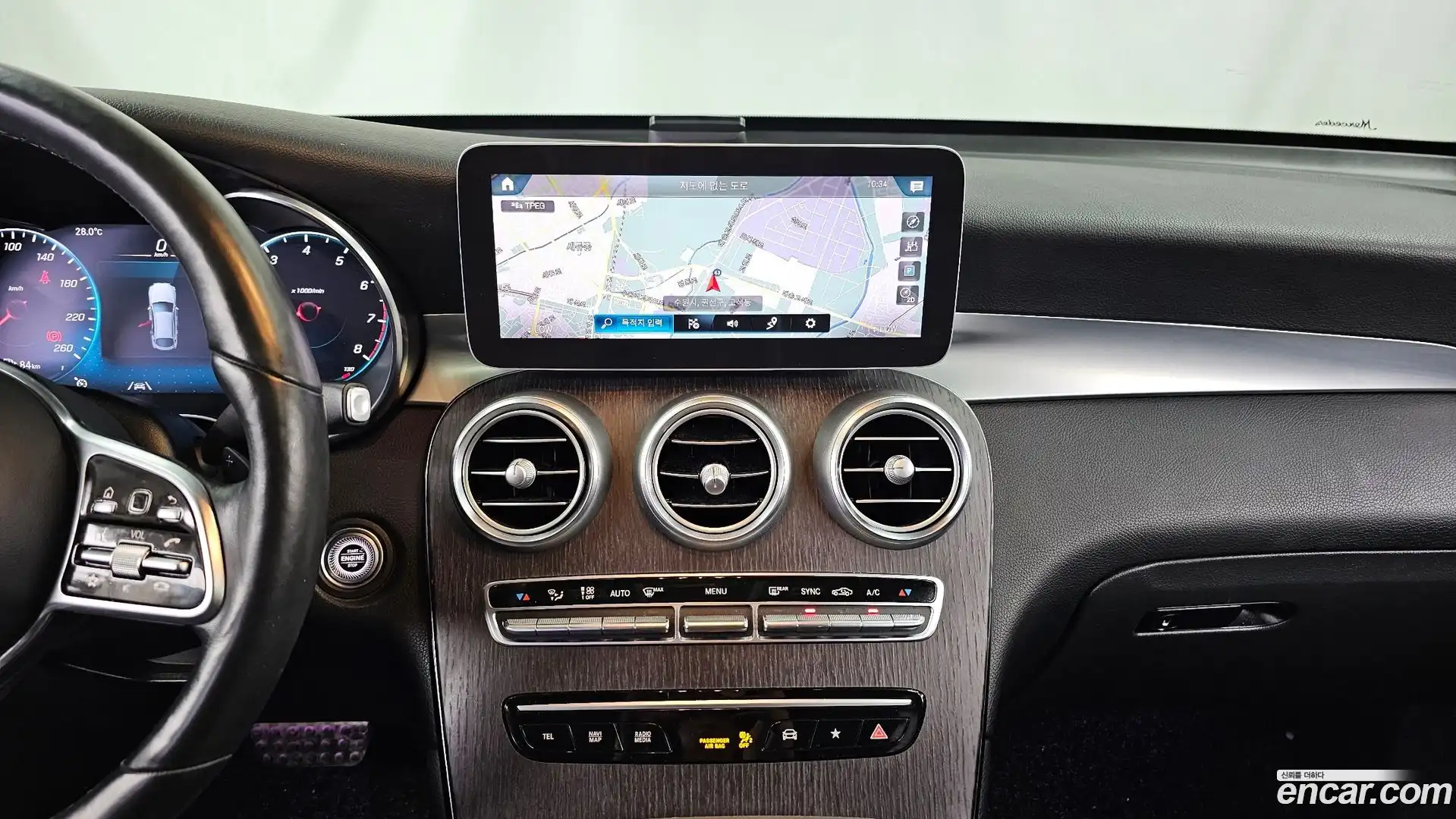 GLC-Class Mercedes-Benz 2020.1-OPTION-018