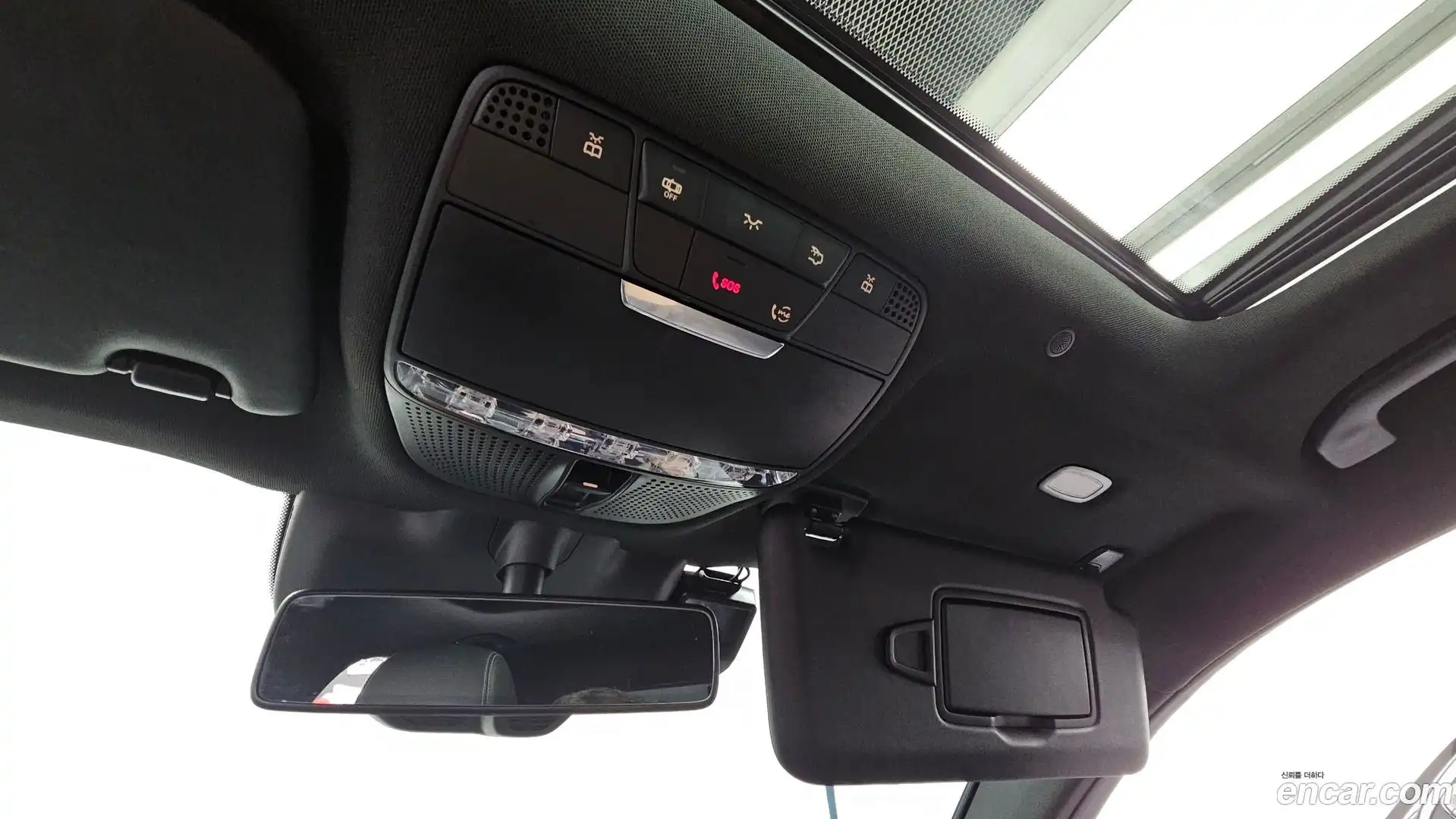 GLC-Class Mercedes-Benz 2020.1-OPTION-042