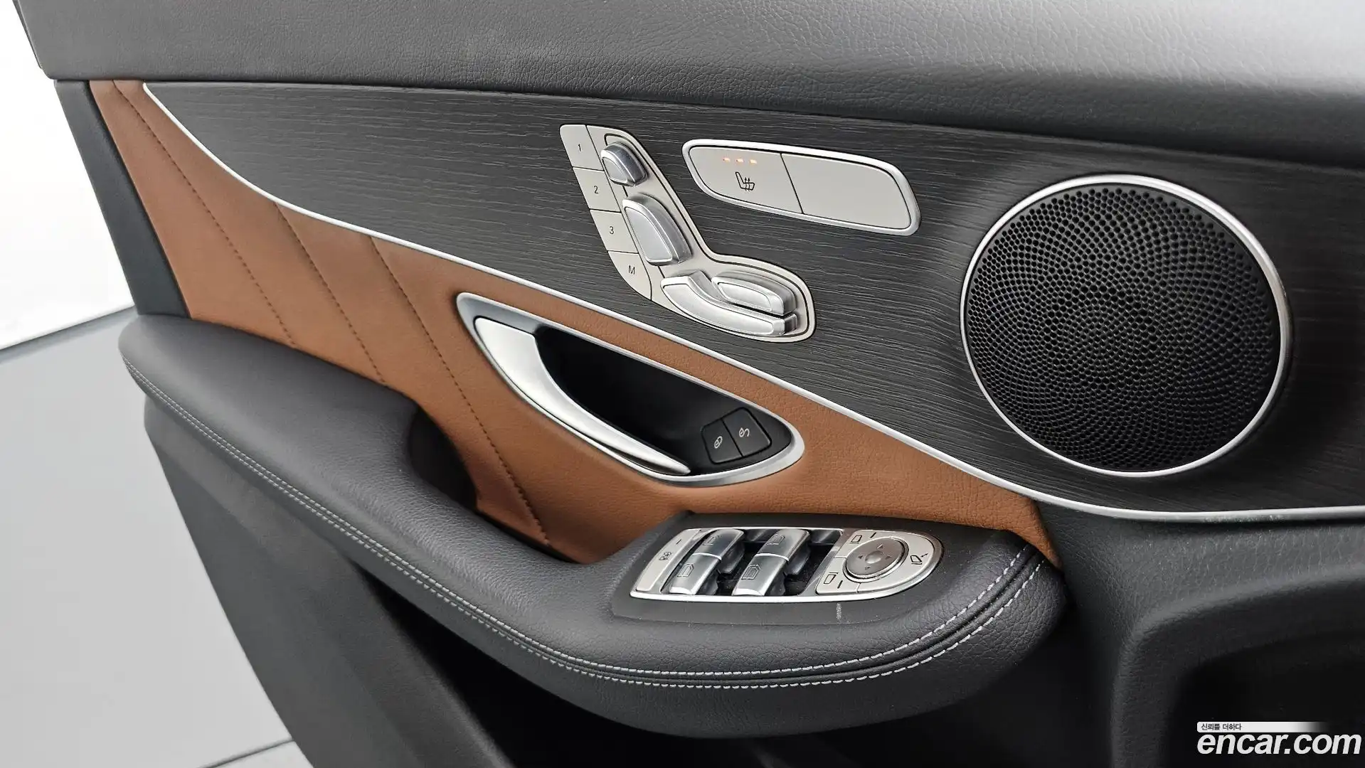 GLC-Class Mercedes-Benz 2021.11-OPTION-017