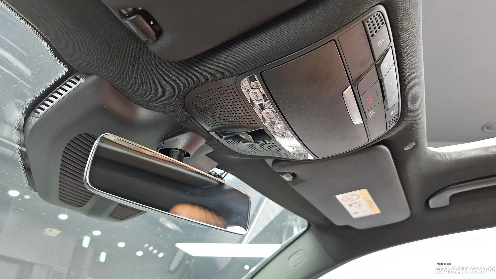 GLC-Class Mercedes-Benz 2021.11-OPTION-018