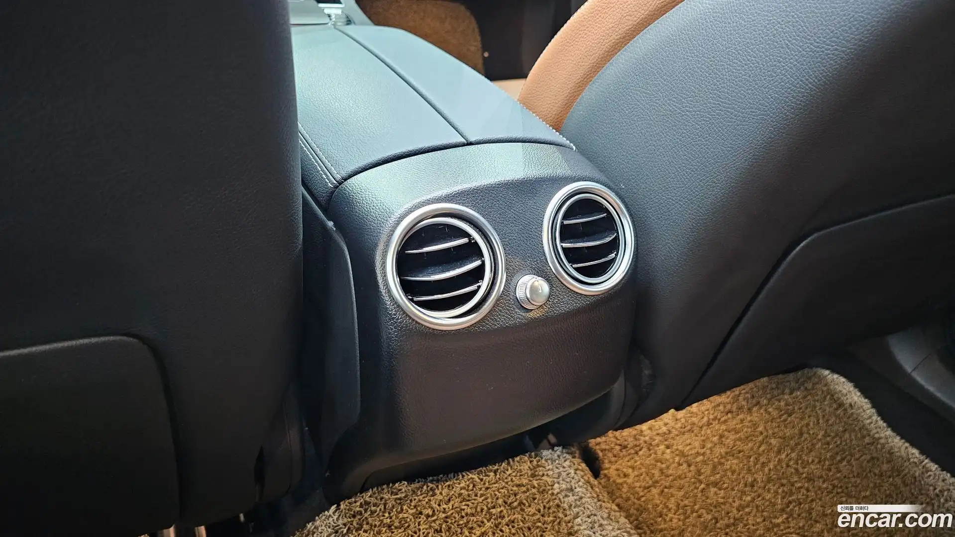 GLC-Class Mercedes-Benz 2021.11-OPTION-042