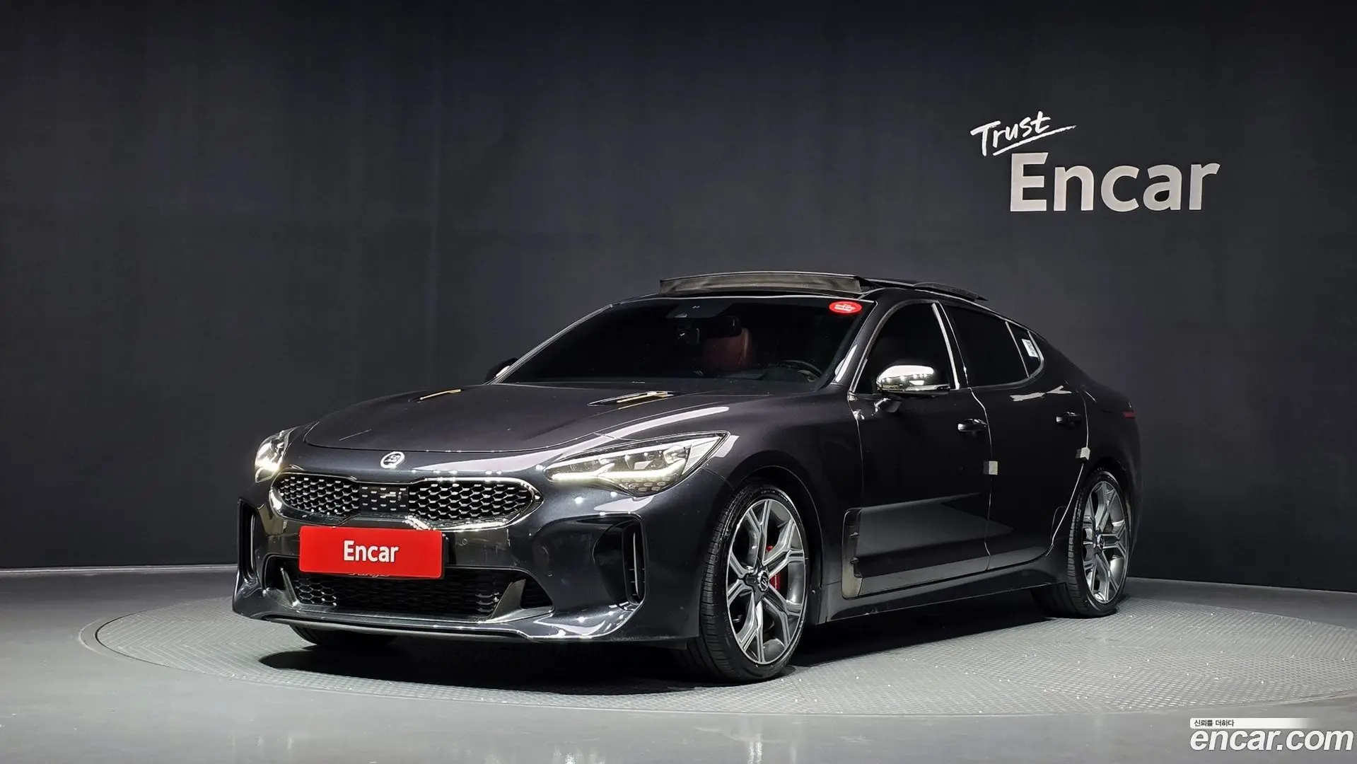 Main__Slider__Photo:Stinger Kia 2017.5-0