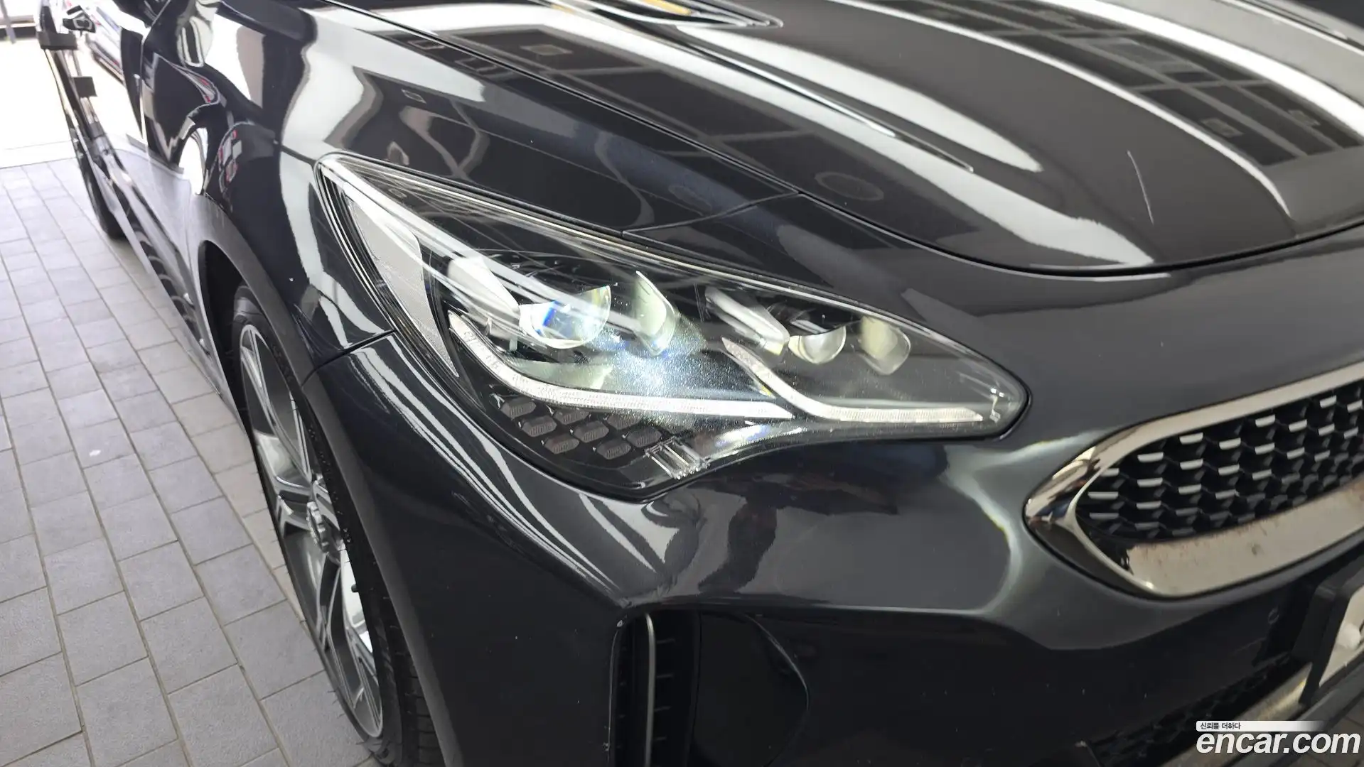 Stinger Kia 2017.5-OUTER-032