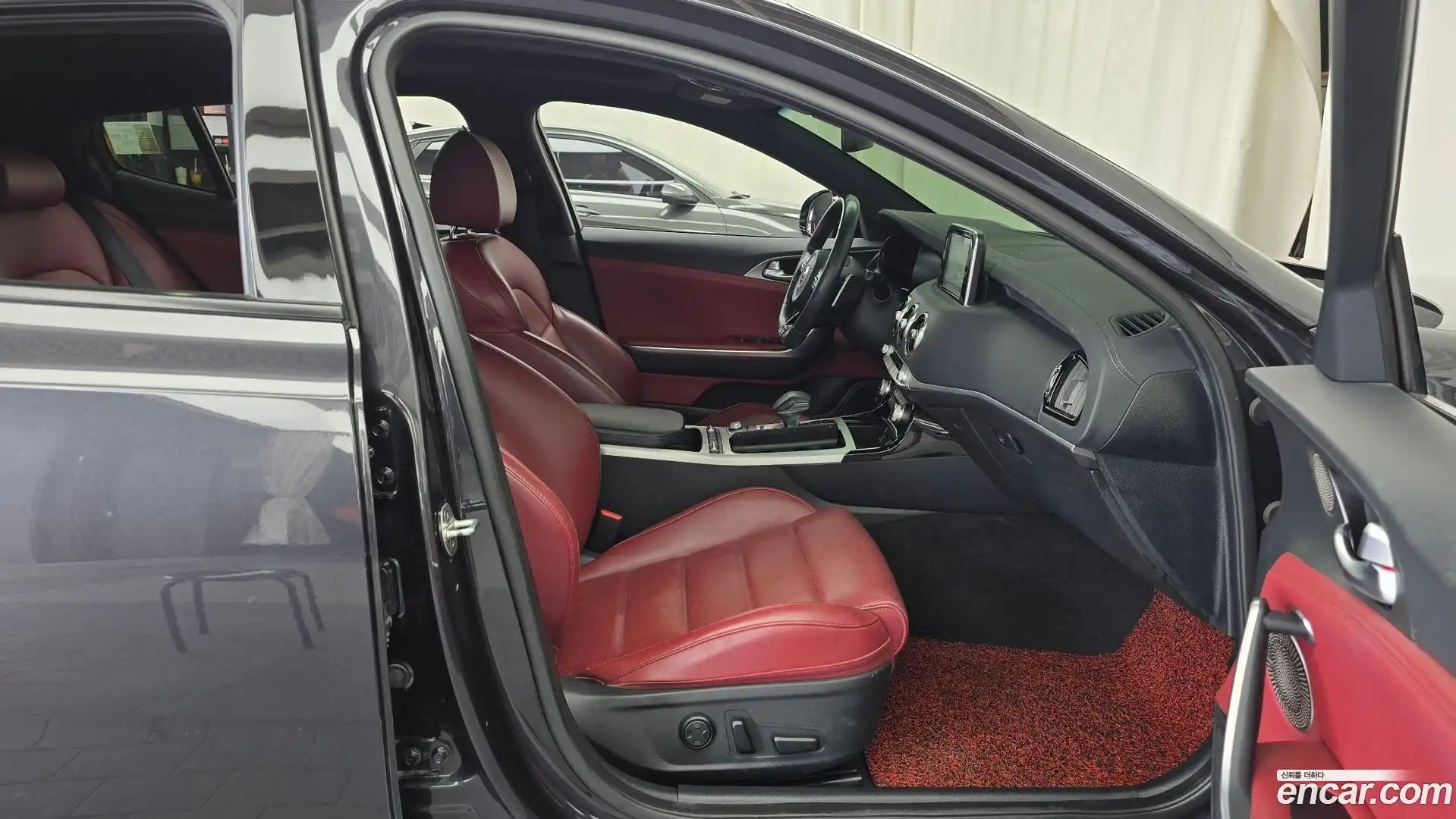 Stinger Kia 2017.5-INNER-036