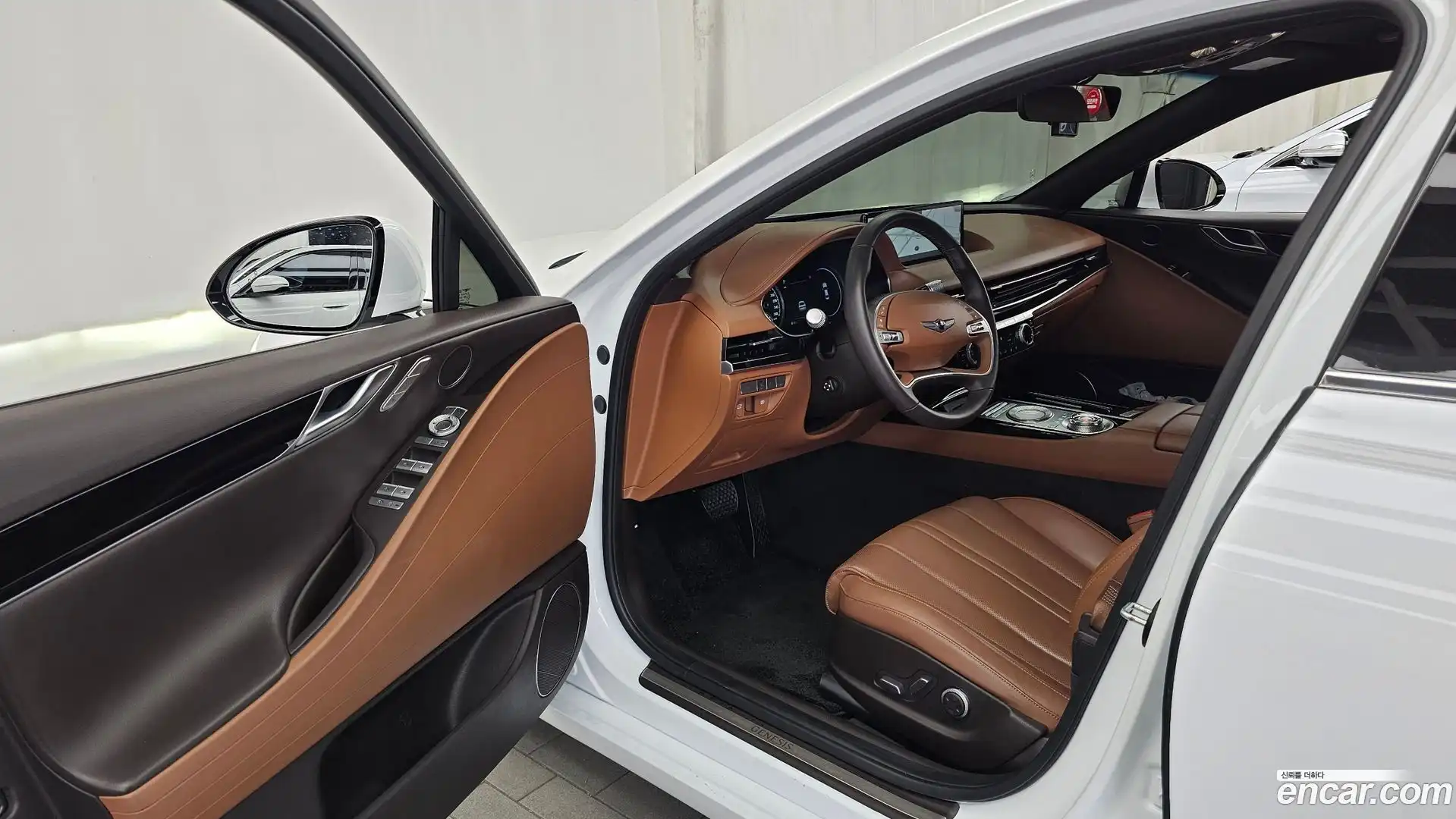 G80 Genesis 2021.2-INNER-010