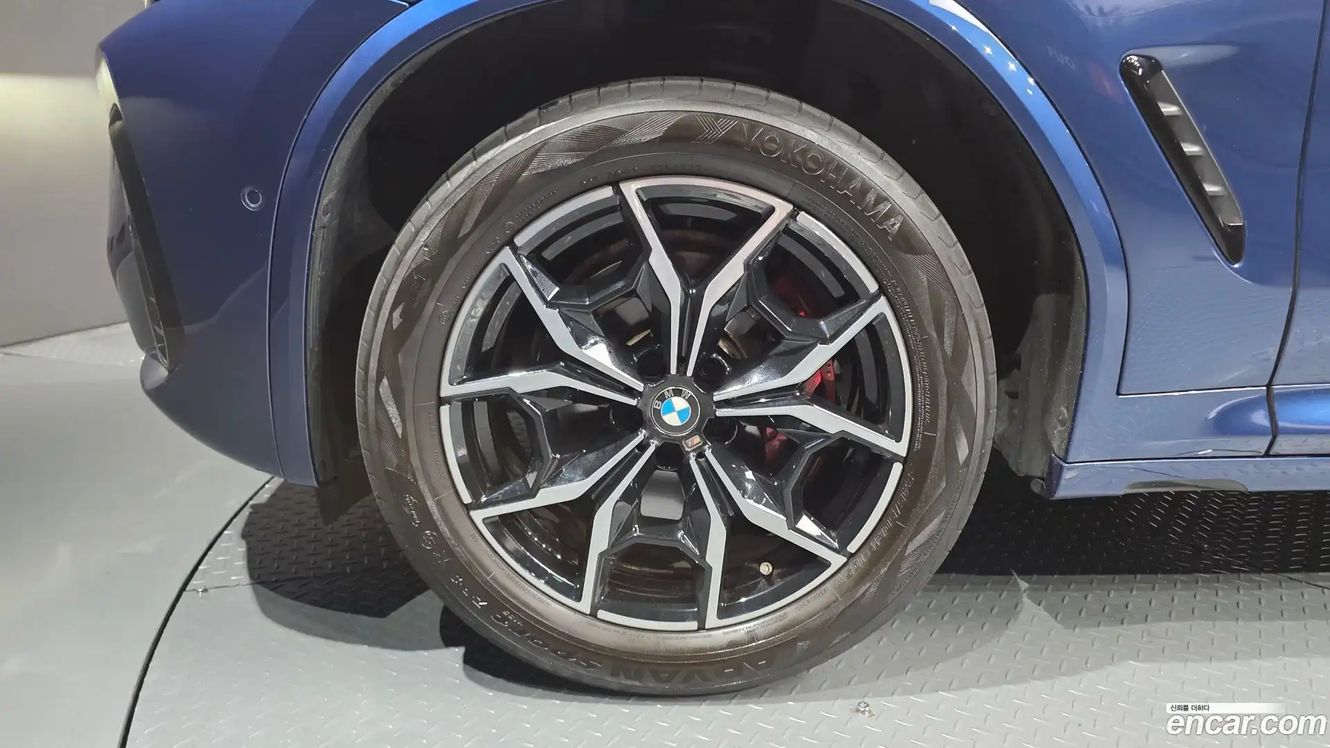 X4 BMW 2023.11-OUTER-005