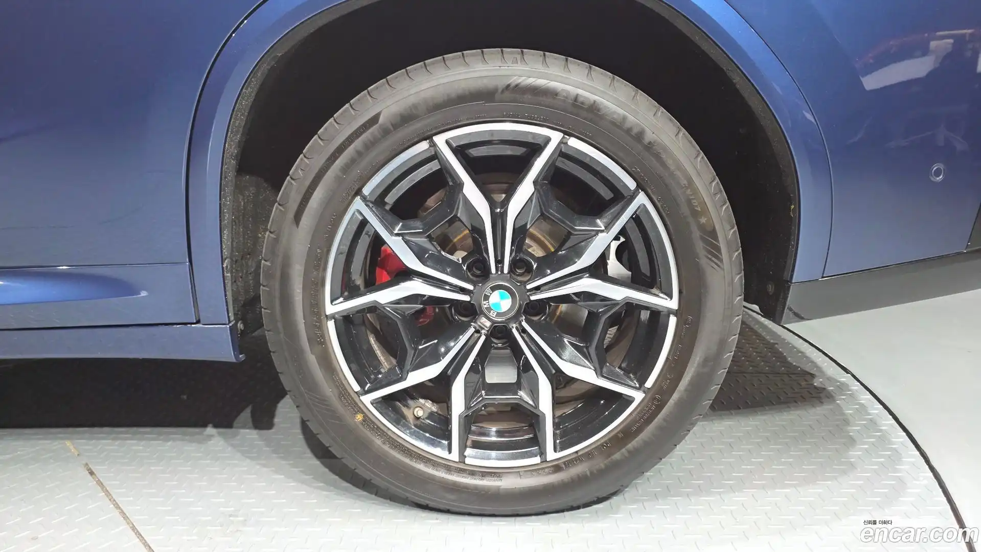 X4 BMW 2023.11-OUTER-031