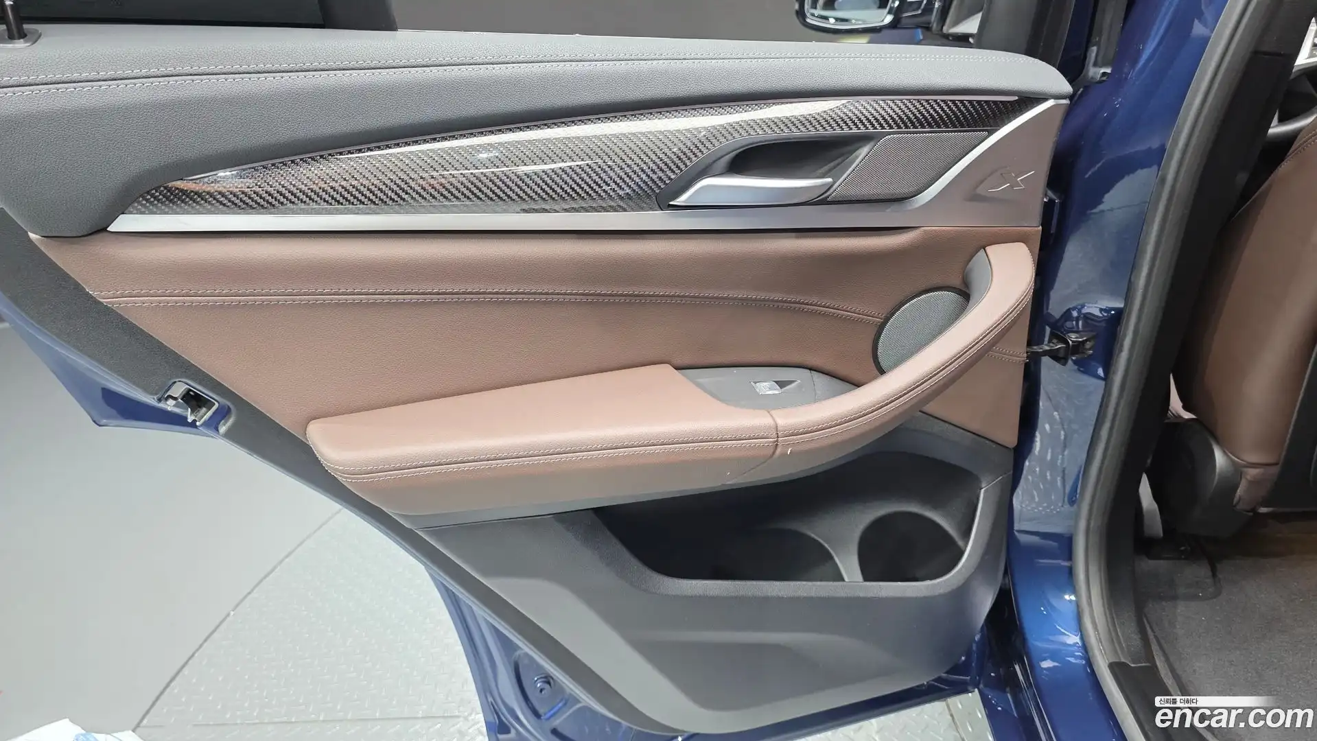 X4 BMW 2023.11-INNER-035