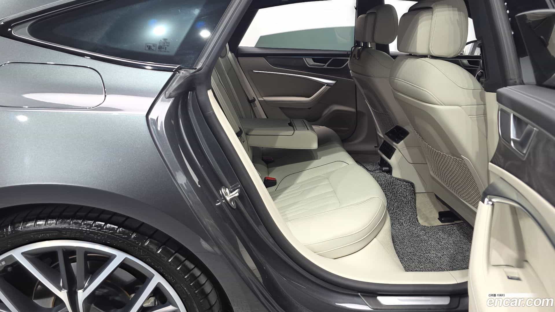 A7 Audi 2025.3-OPTION-015