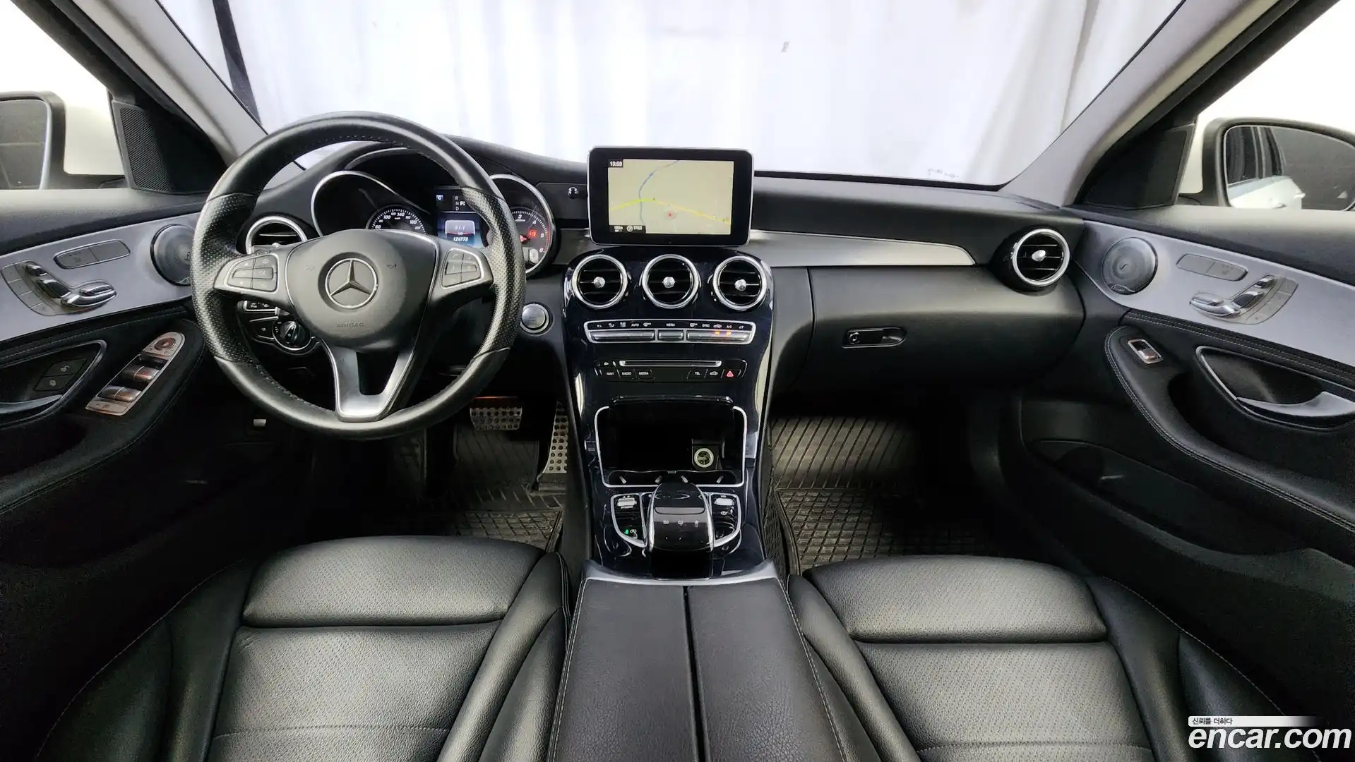 C-Class Mercedes-Benz 2016.4-INNER-007