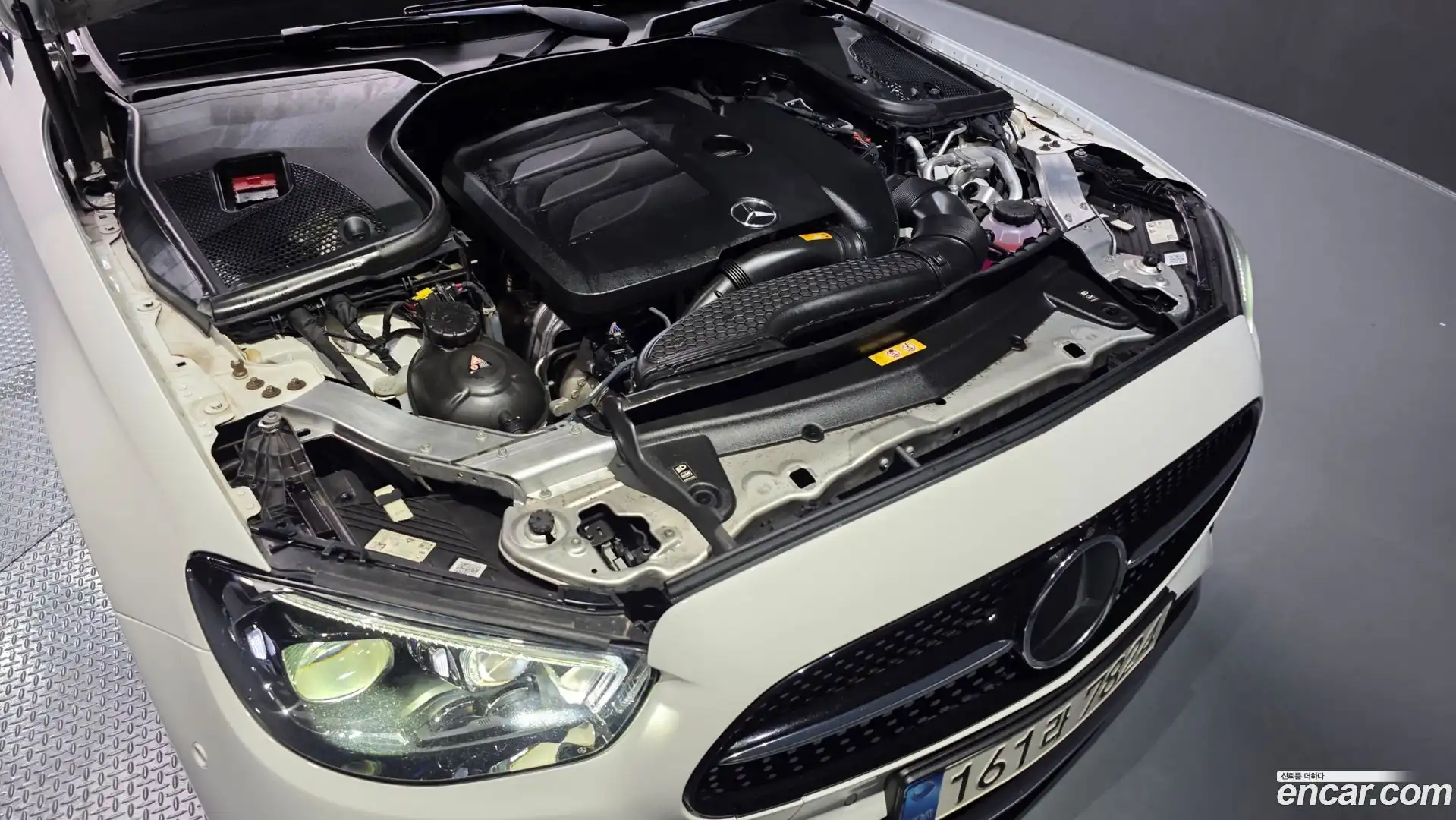 E-Class Mercedes-Benz 2022.5-OUTER-006