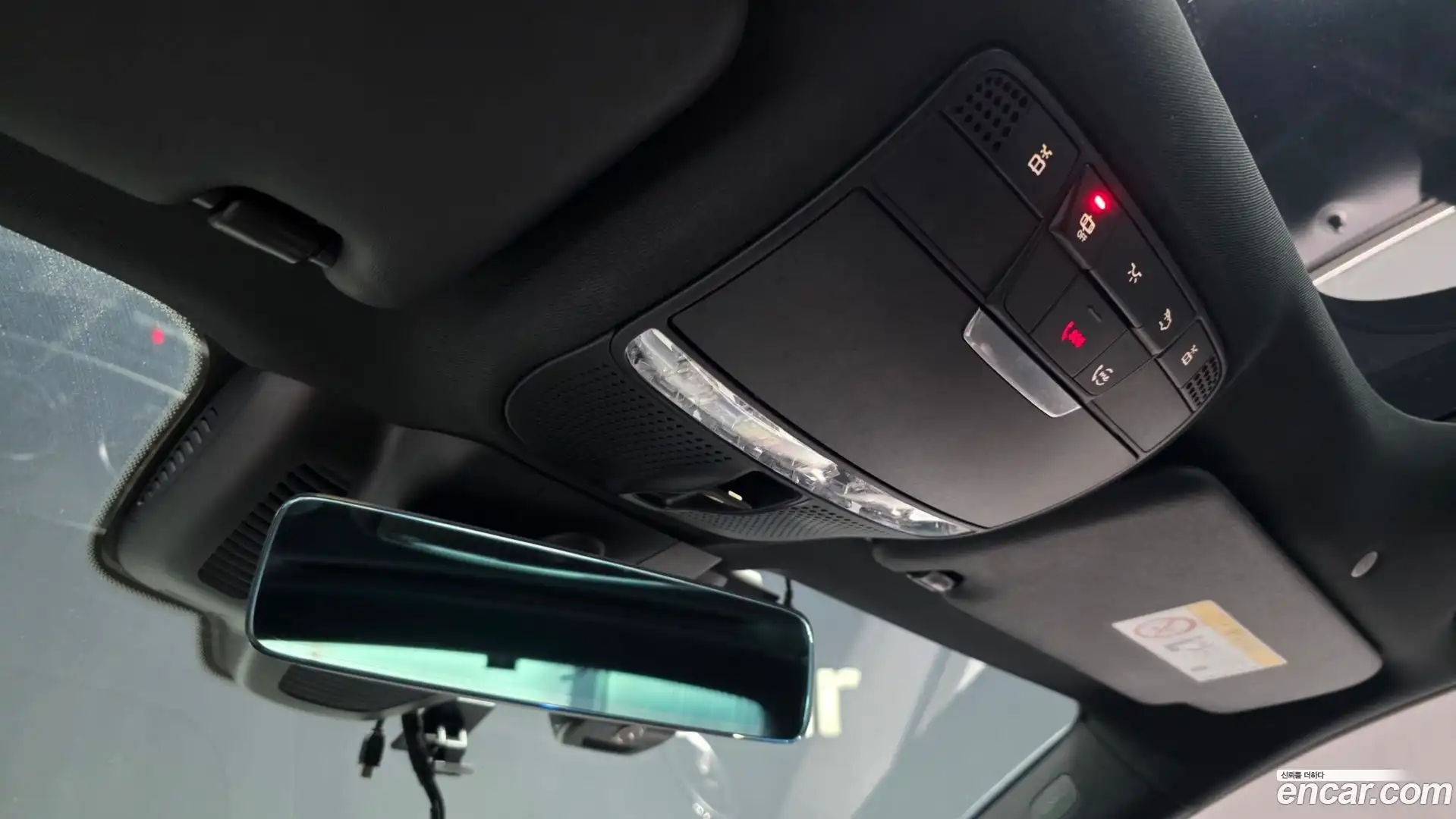 E-Class Mercedes-Benz 2022.5-OPTION-040
