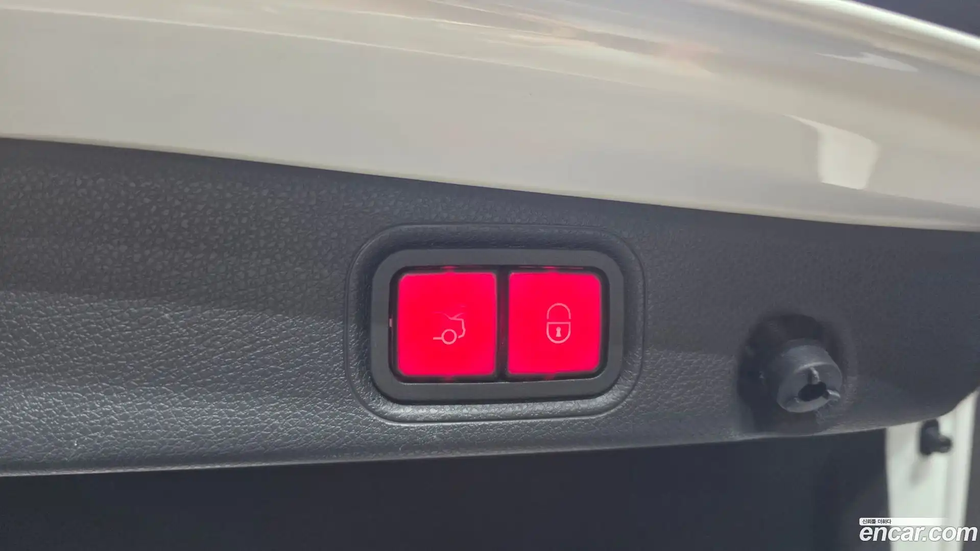 E-Class Mercedes-Benz 2022.5-OPTION-050