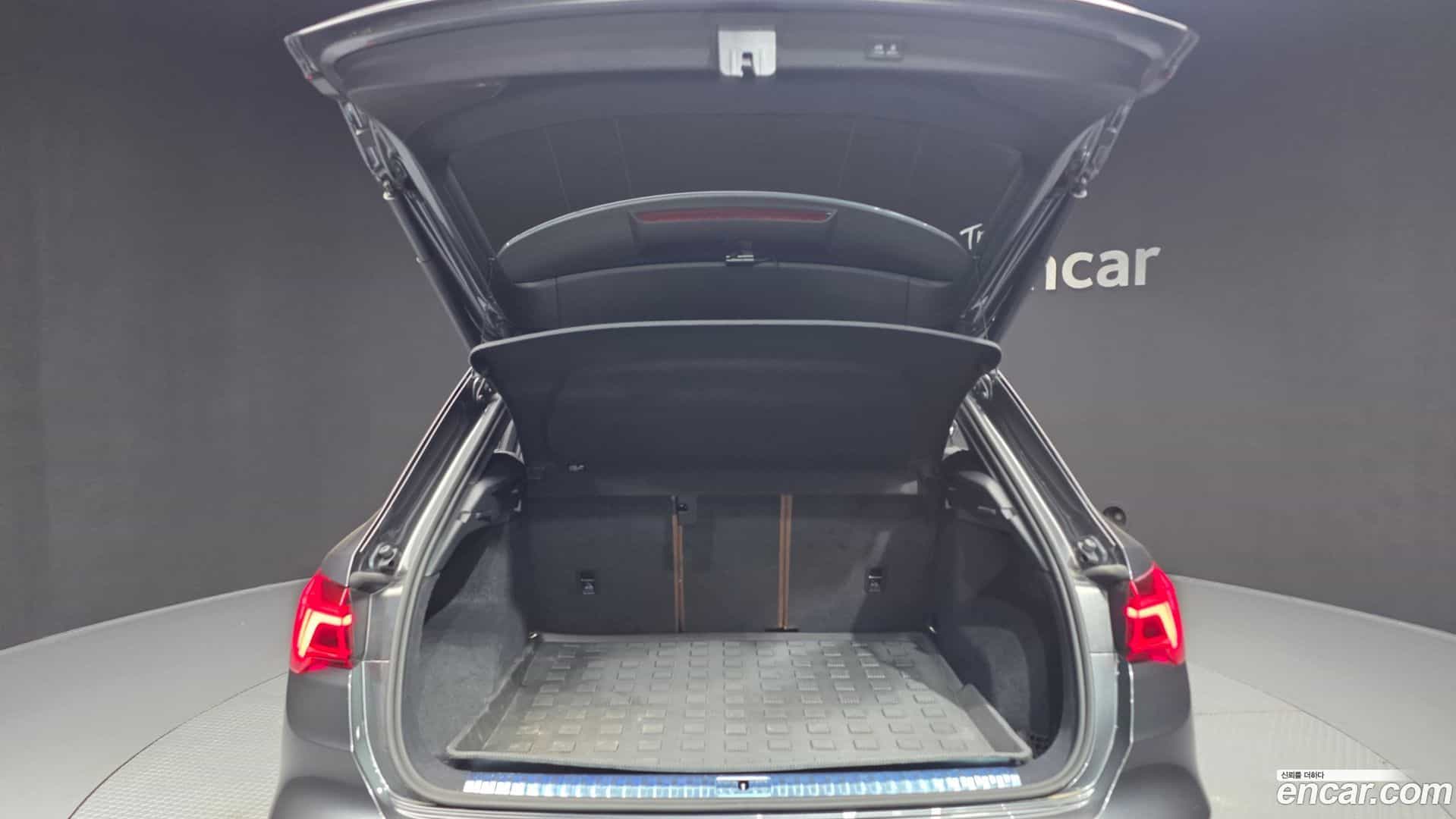 Q3 Audi 2022.10-OPTION-024
