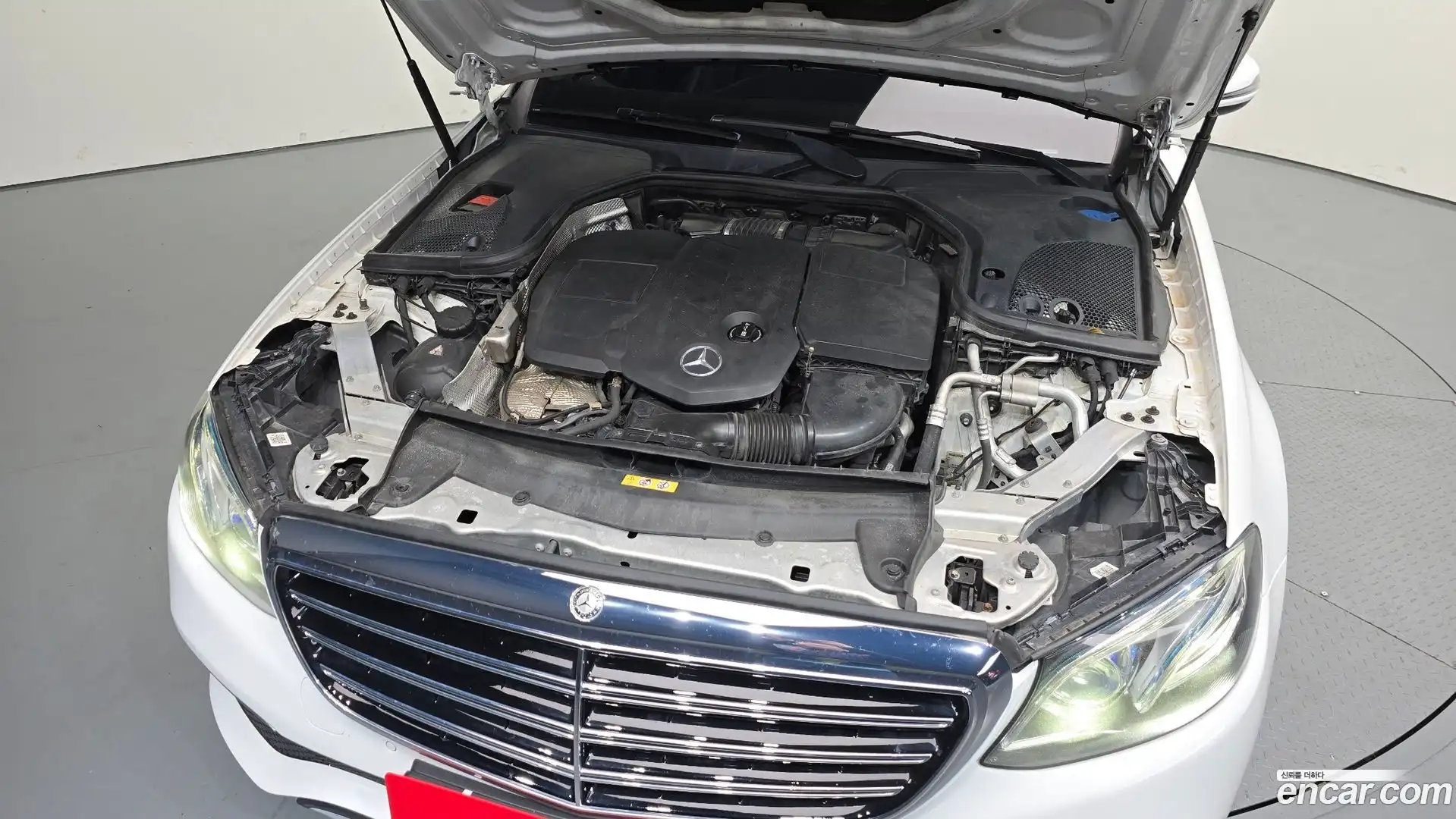 E-Class Mercedes-Benz 2017.3-OUTER-006