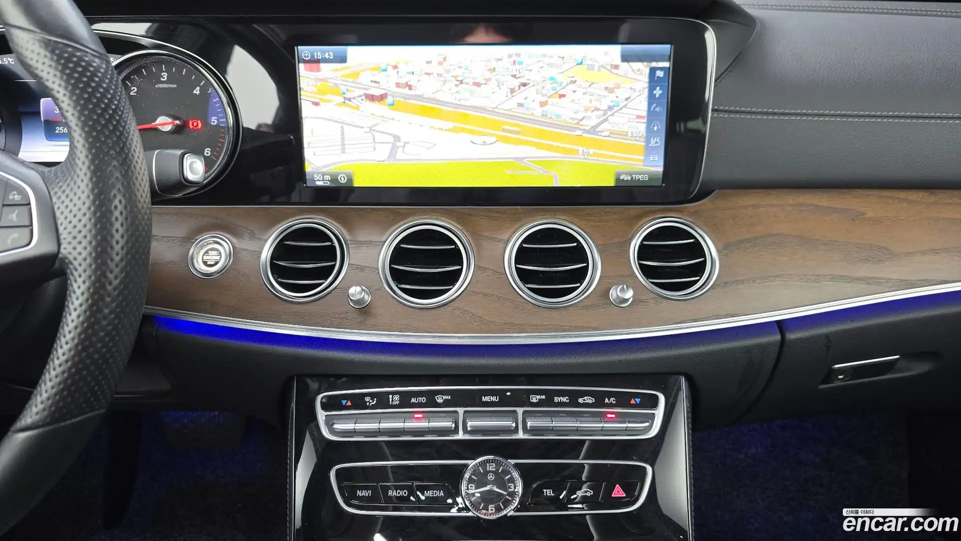 E-Class Mercedes-Benz 2017.3-OPTION-018