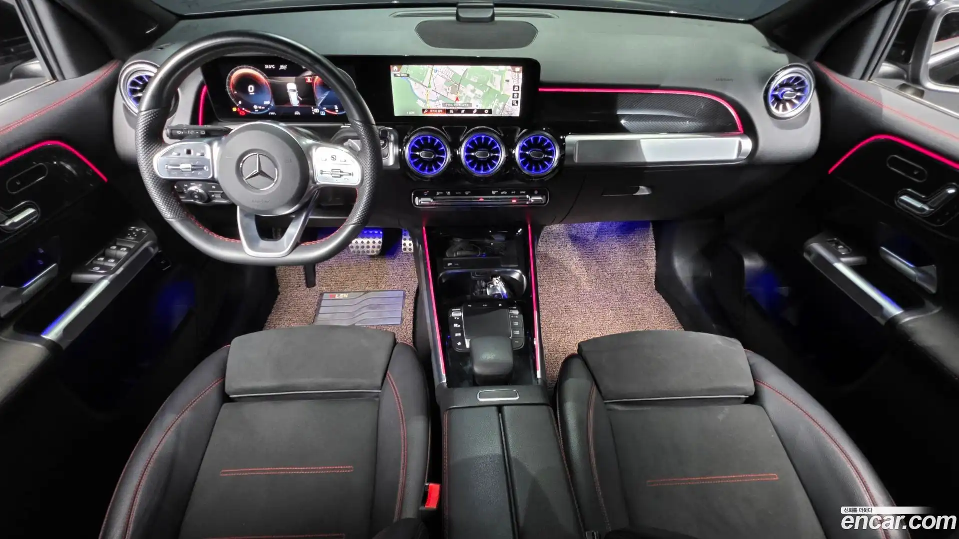 GLB-Class Mercedes-Benz 2023.8-INNER-007
