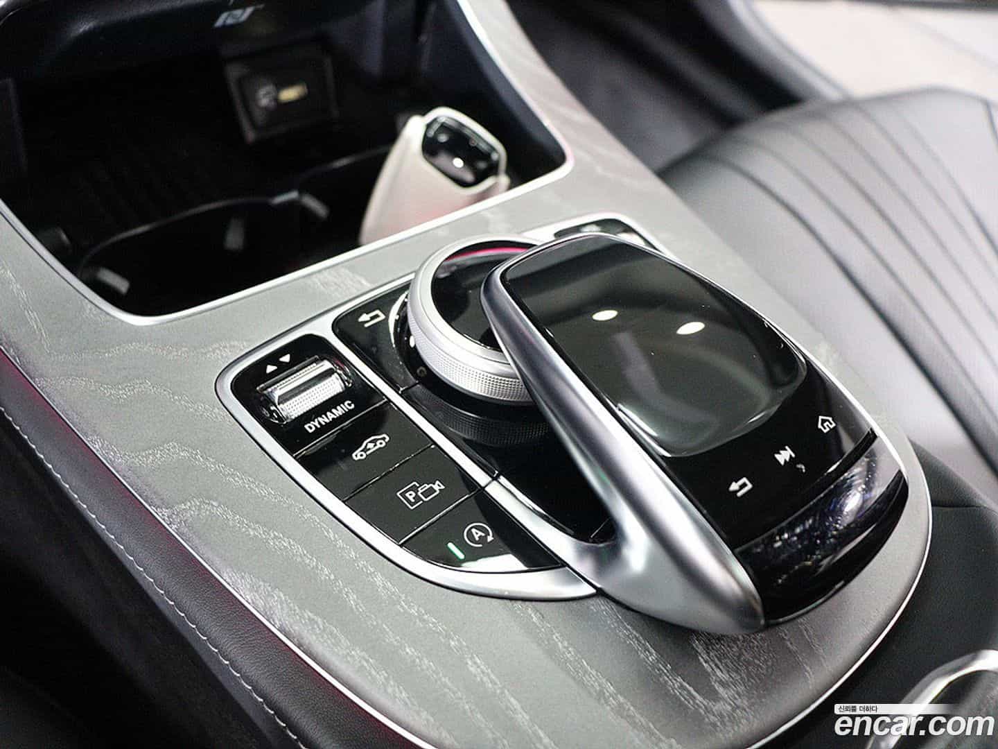 CLS-Class Mercedes-Benz 2020.4-INNER-009