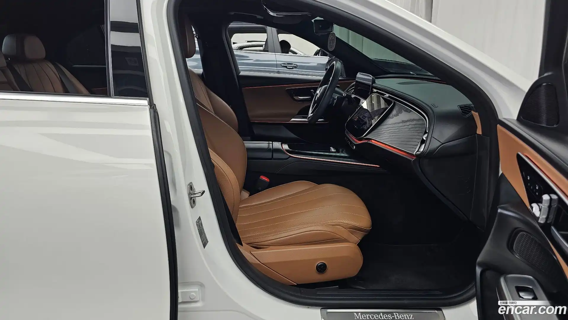 E-Class Mercedes-Benz 2024.8-OPTION-015