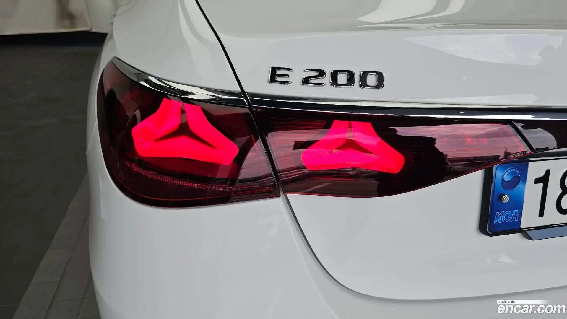 E-Class Mercedes-Benz 2024.8-OUTER-033