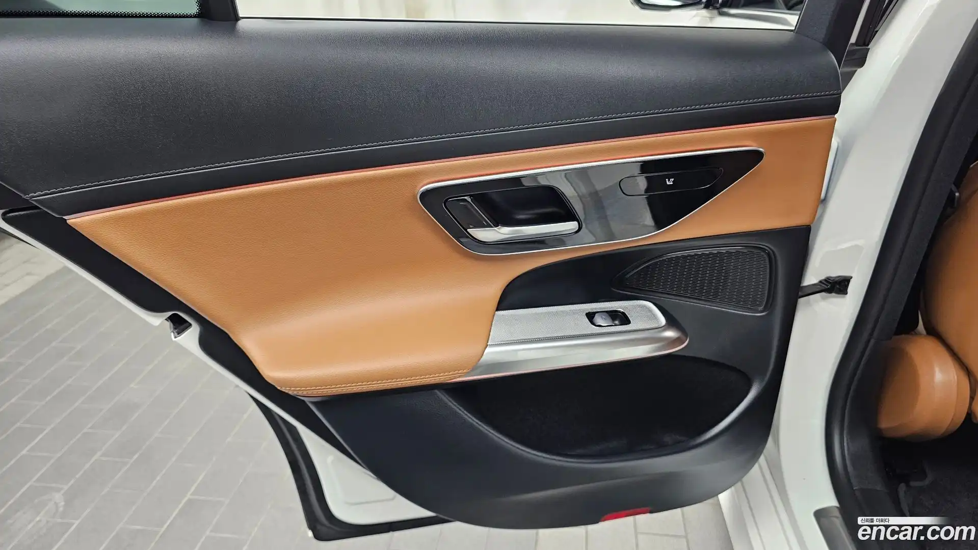 E-Class Mercedes-Benz 2024.8-INNER-035