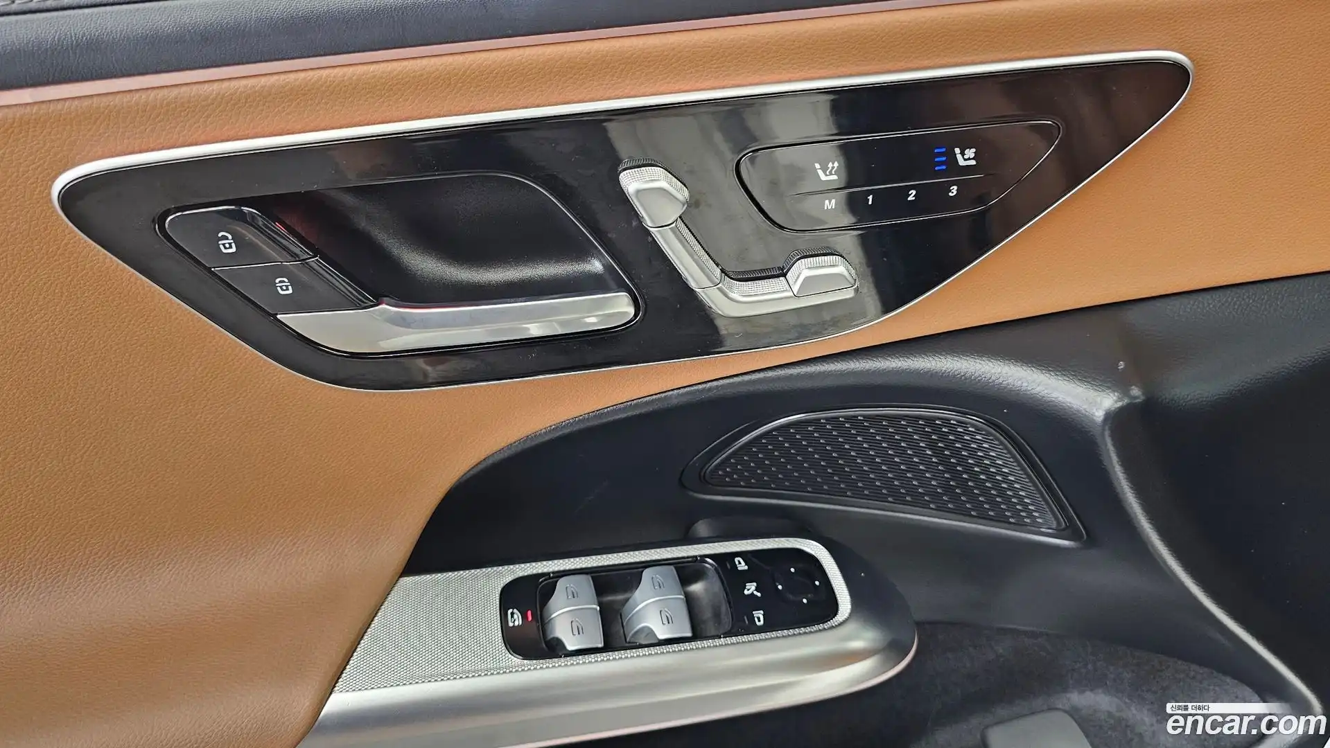 E-Class Mercedes-Benz 2024.8-OPTION-042