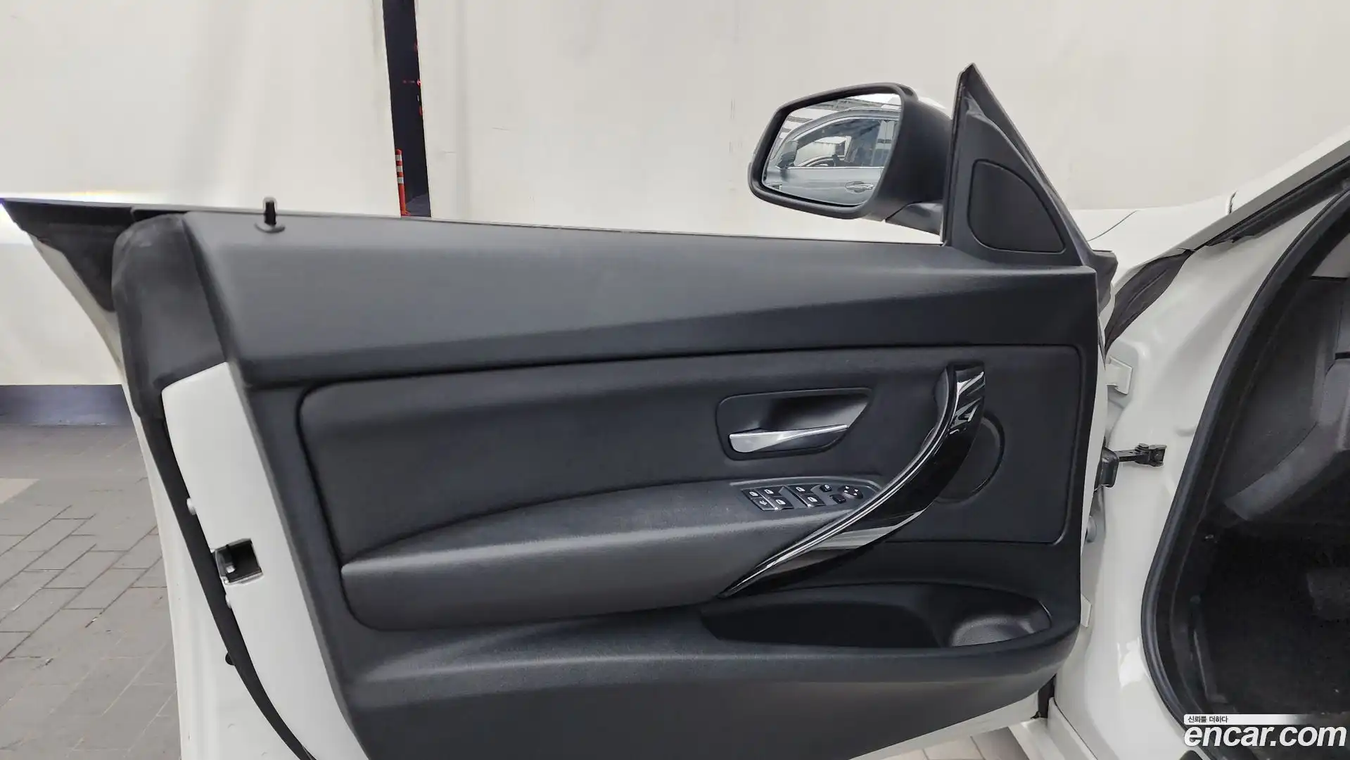 Gran Turismo BMW 2018.0-INNER-034