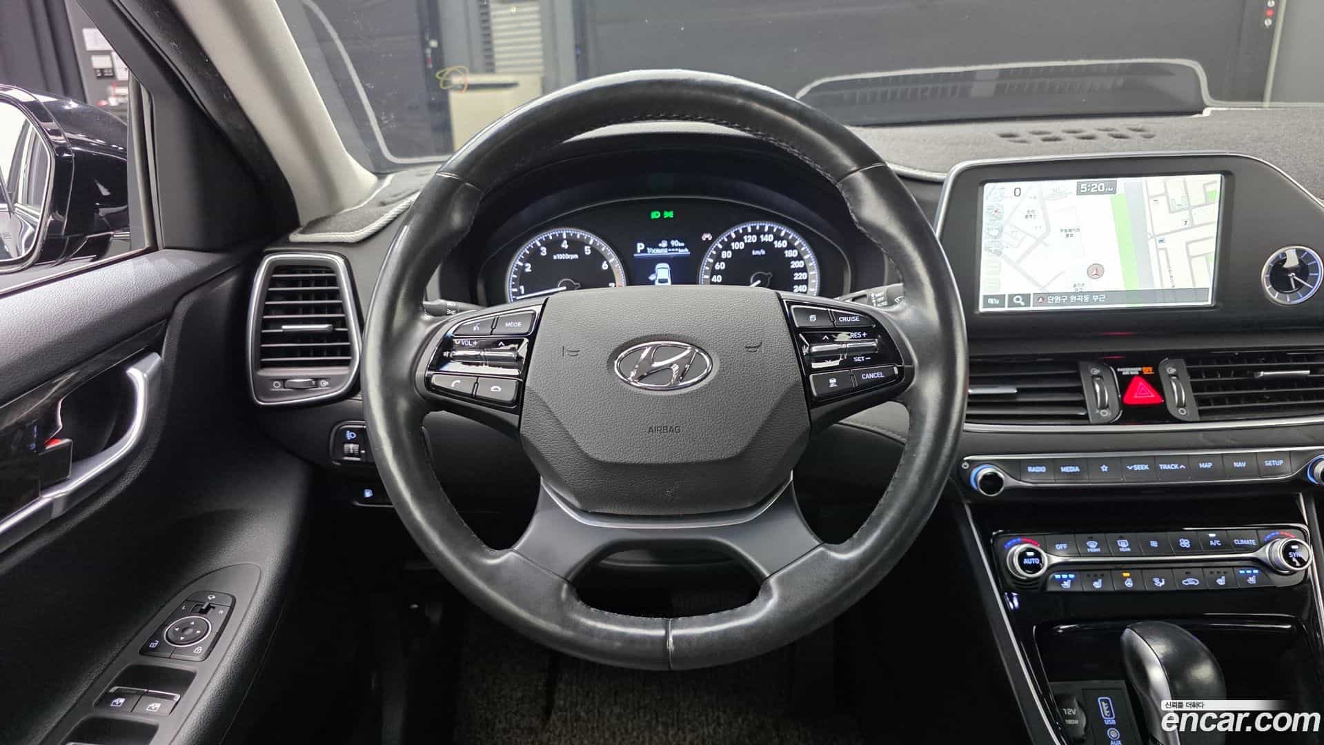 Grandeur Hyundai 2017.10-OPTION-017