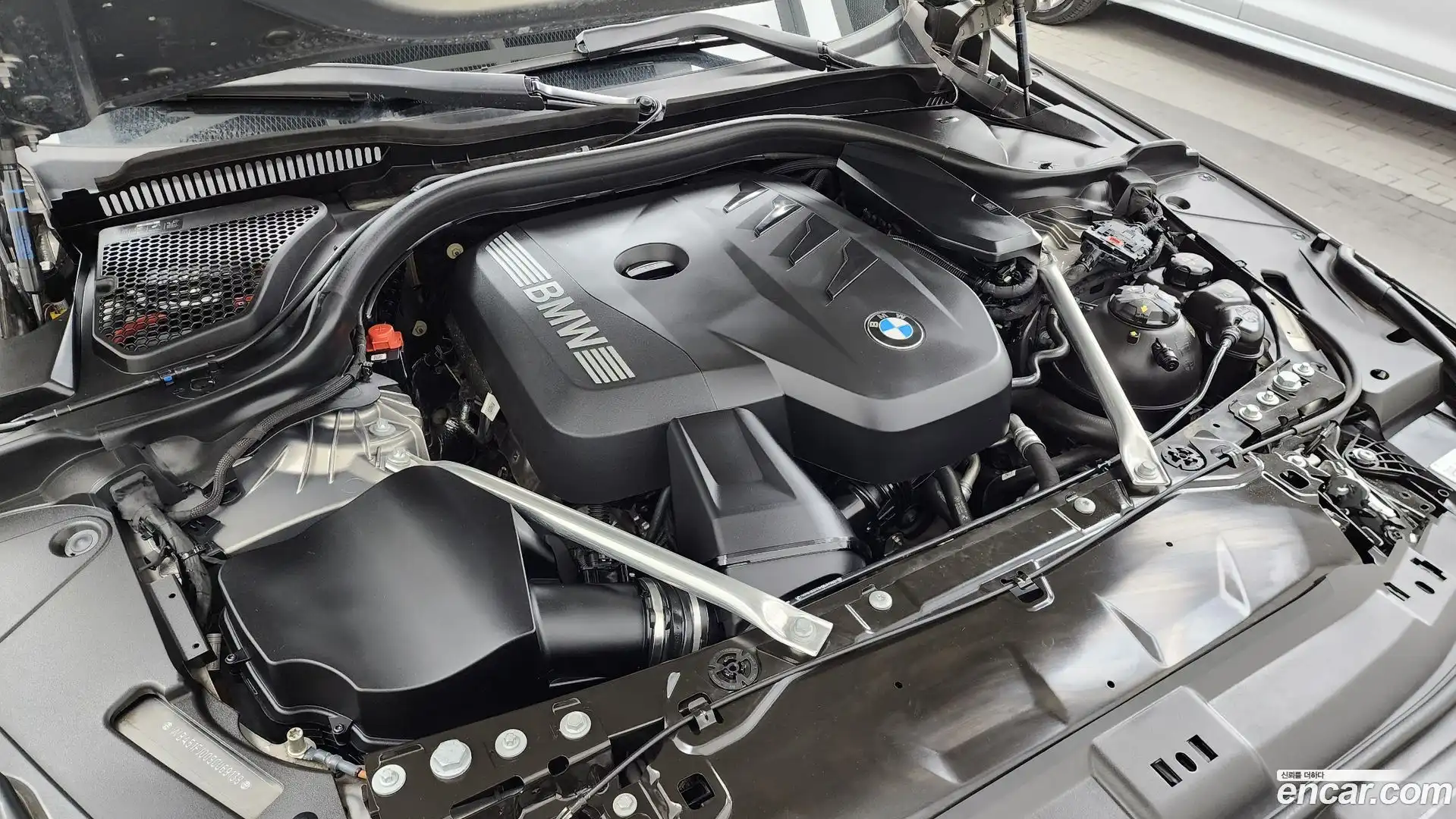 5-Series BMW 2025.4-OUTER-006