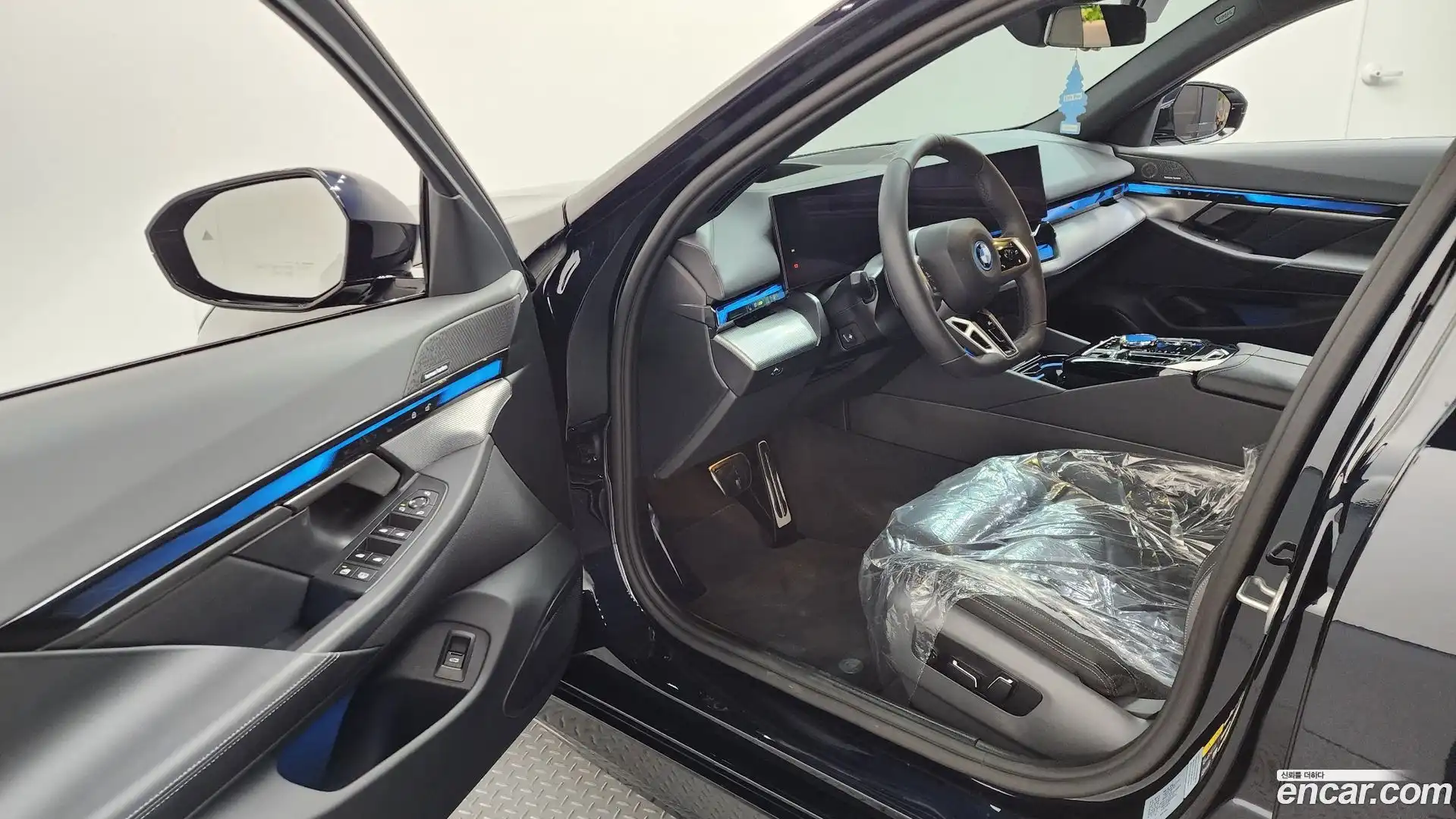 5-Series BMW 2025.6-INNER-010