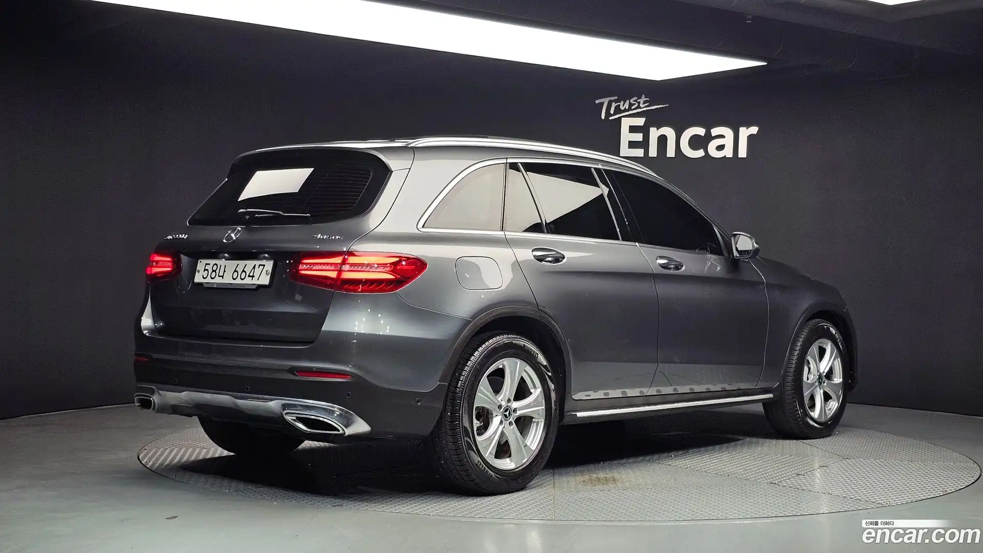 GLC-Class Mercedes-Benz 2017.3-OUTER-002