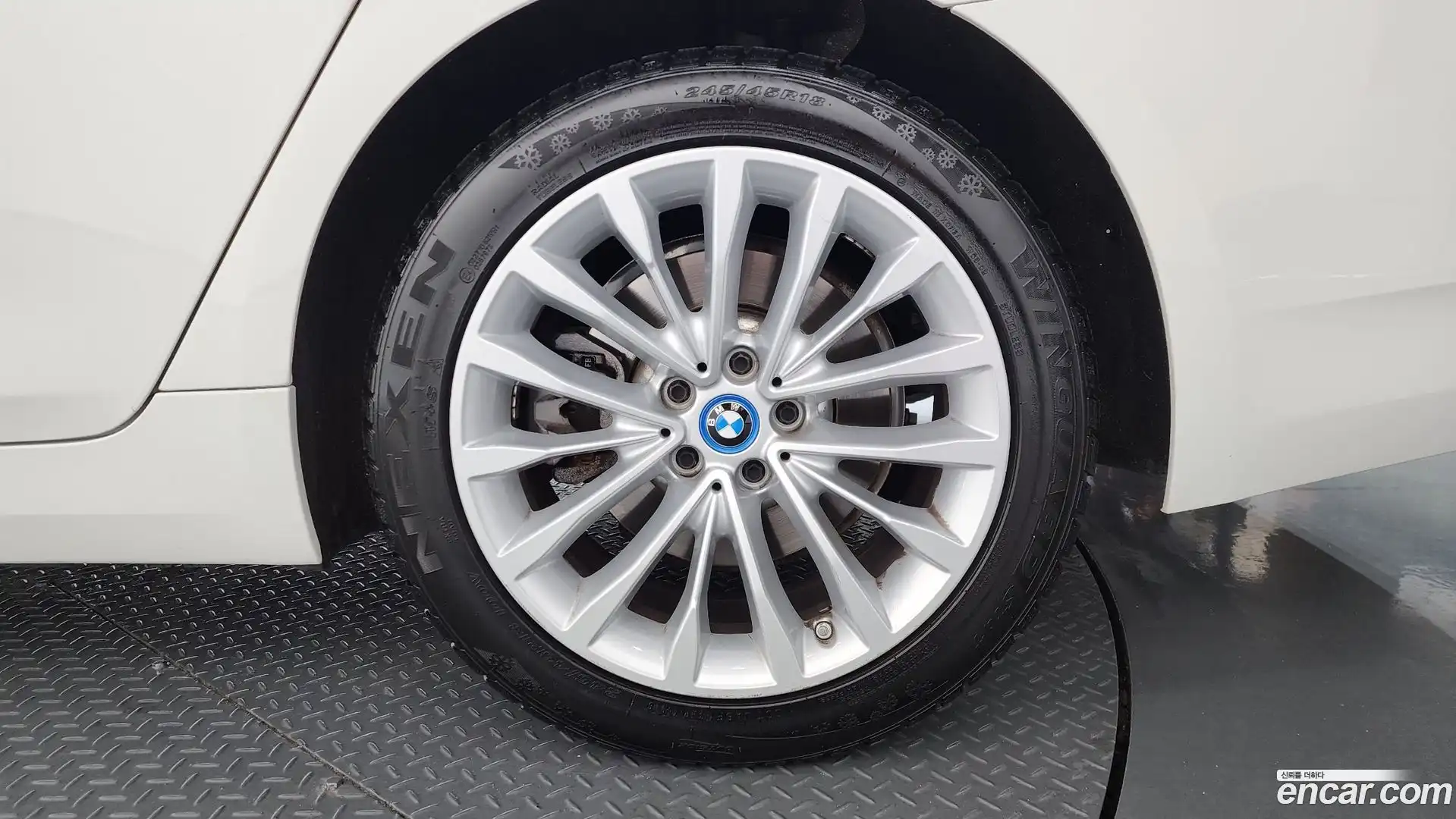 5-Series BMW 2022.9-OUTER-031