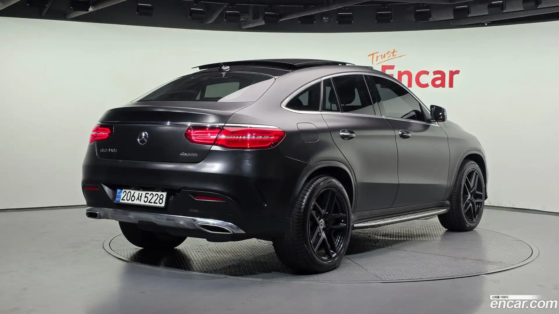 GLE-Class Mercedes-Benz 2018.3-OUTER-002