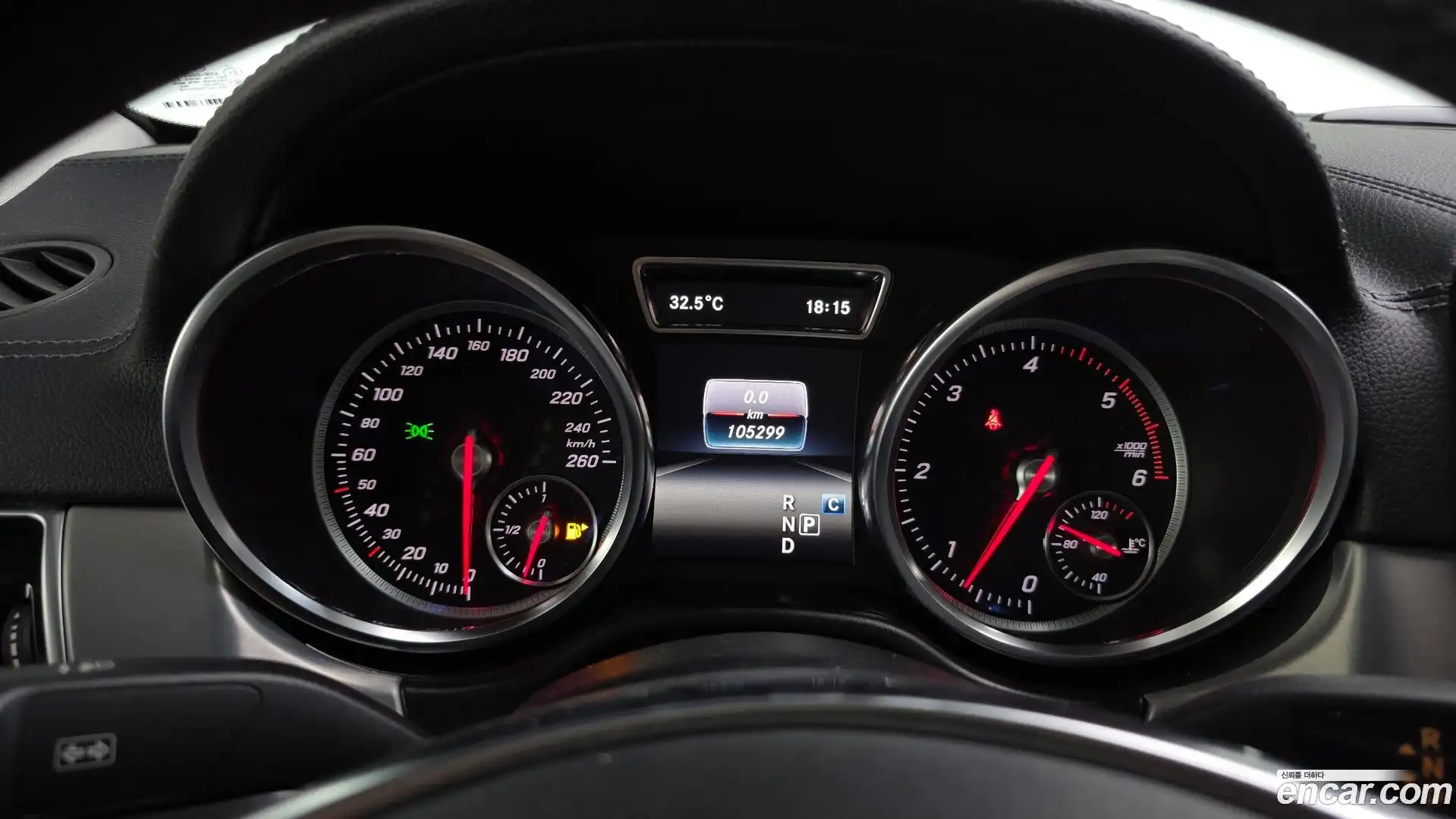 GLE-Class Mercedes-Benz 2018.3-INNER-008