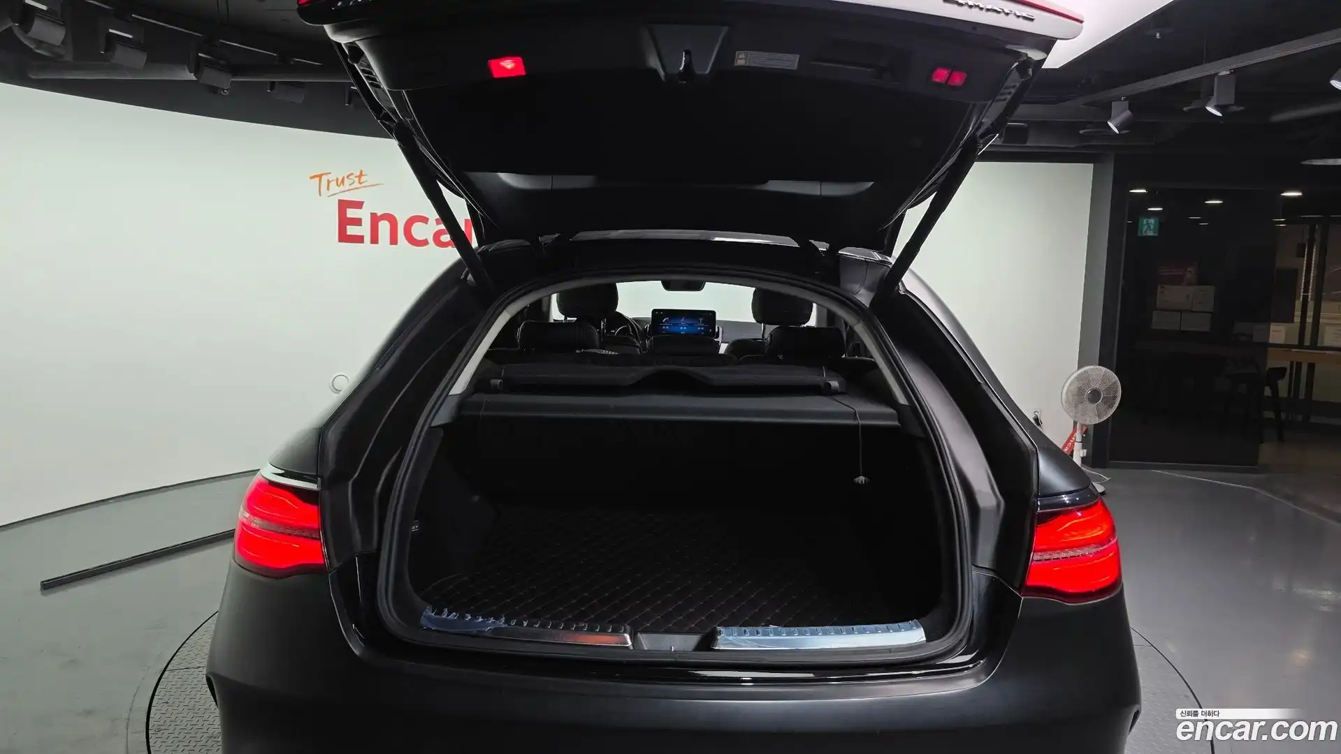 GLE-Class Mercedes-Benz 2018.3-OPTION-024