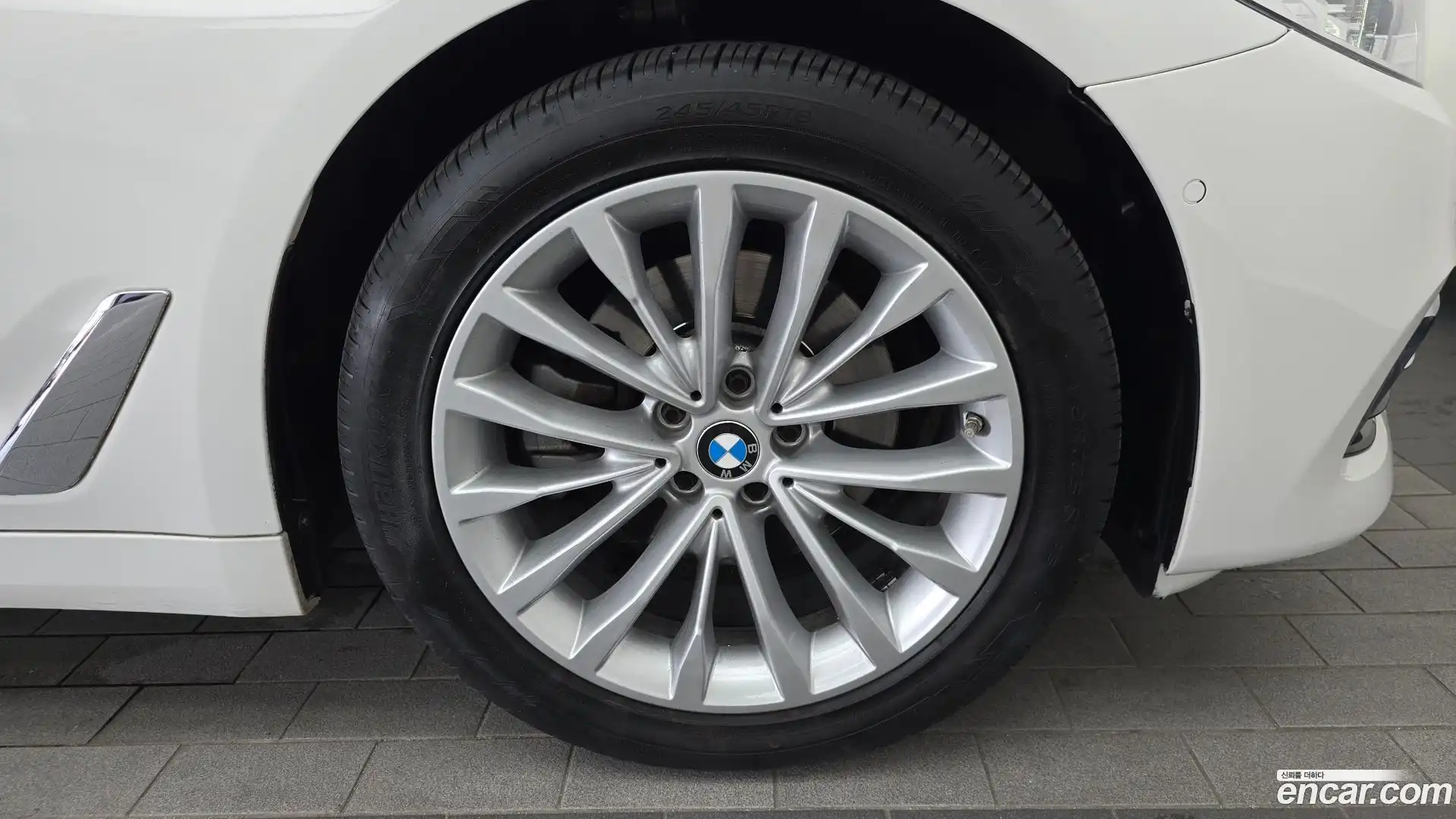 5-Series BMW 2018.8-OUTER-031